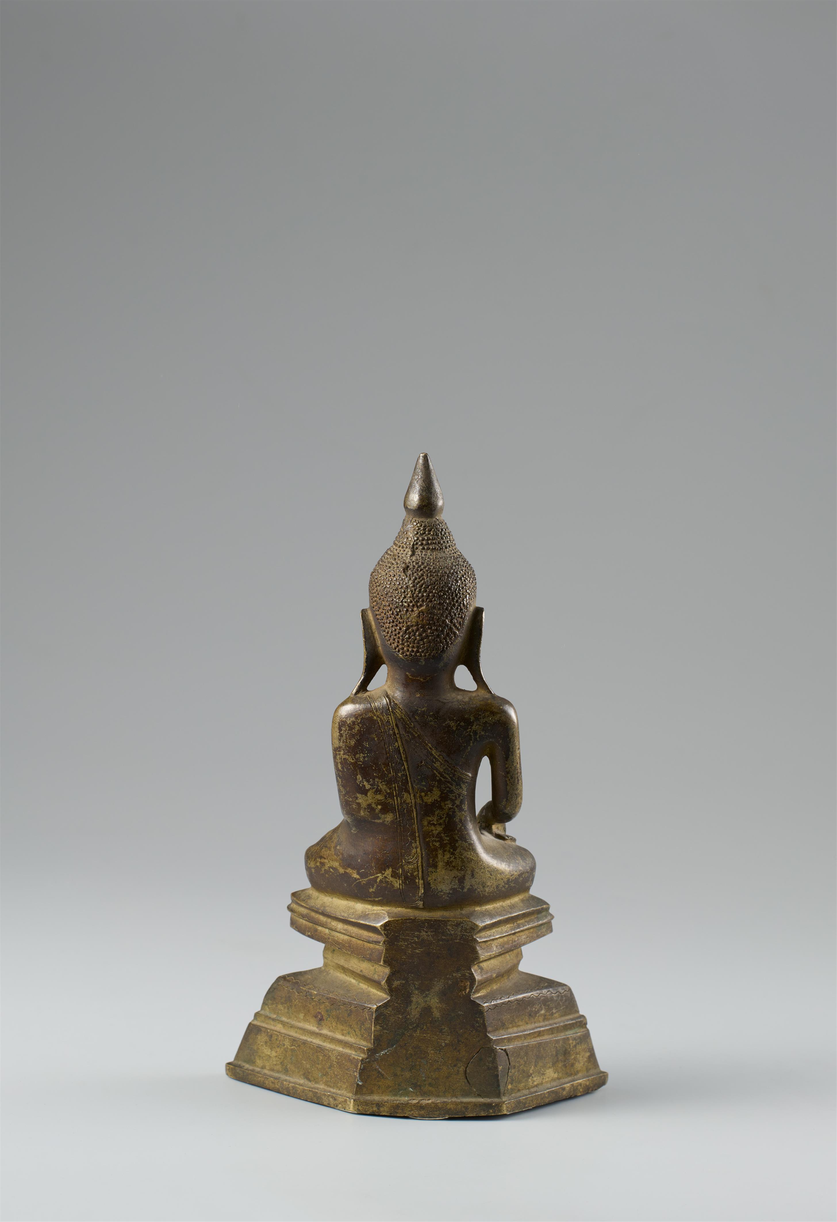 A Shan bronze figure of Buddha Shakyamuni. Burma. 19th century - image-2