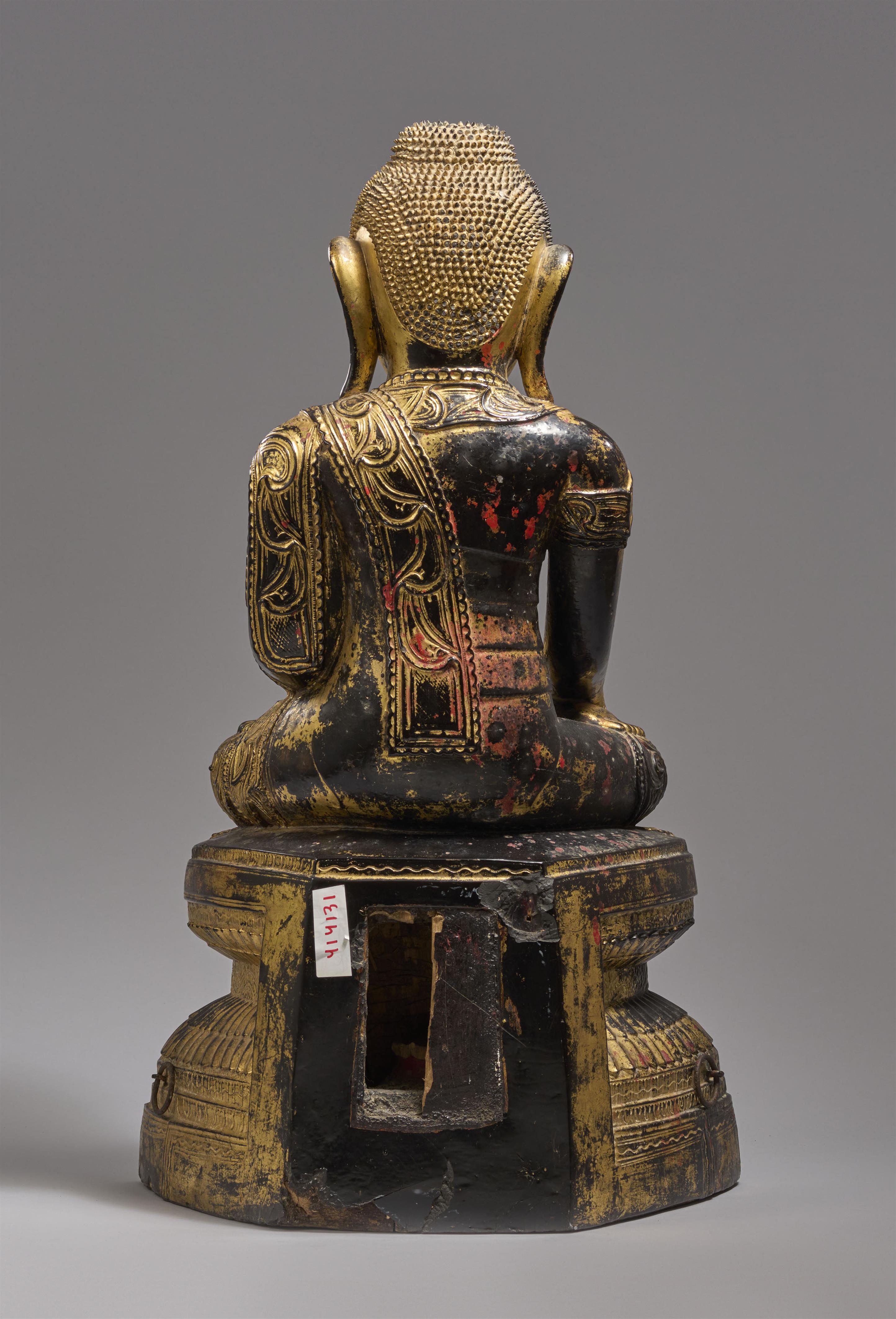 A Shan lacquered wood figure of Buddha Shakyamuni. Burma. 19th century - image-2