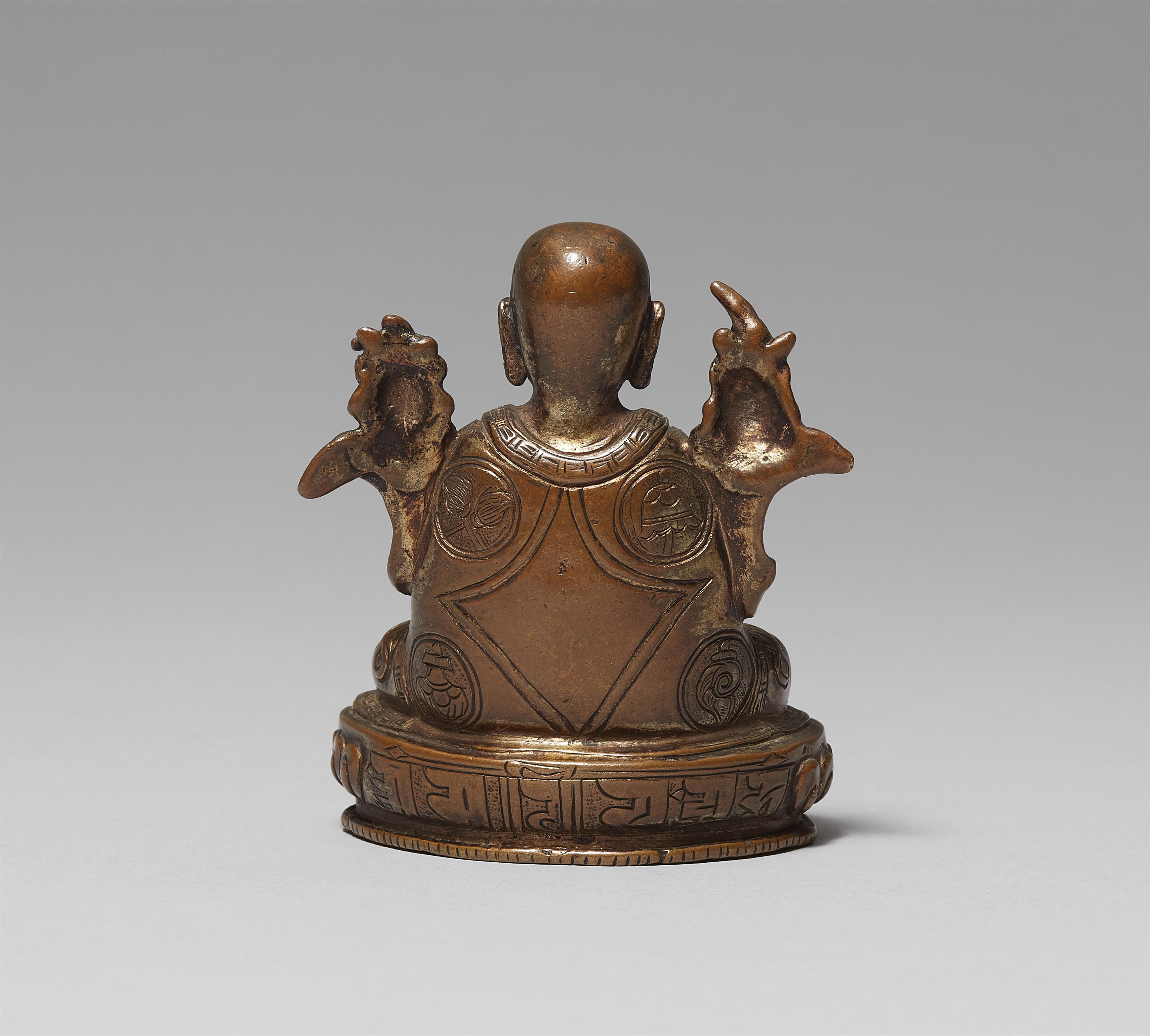 A Sinotibetan gilt bronze figure of Tsongkhapa. 19th/20th century - image-3
