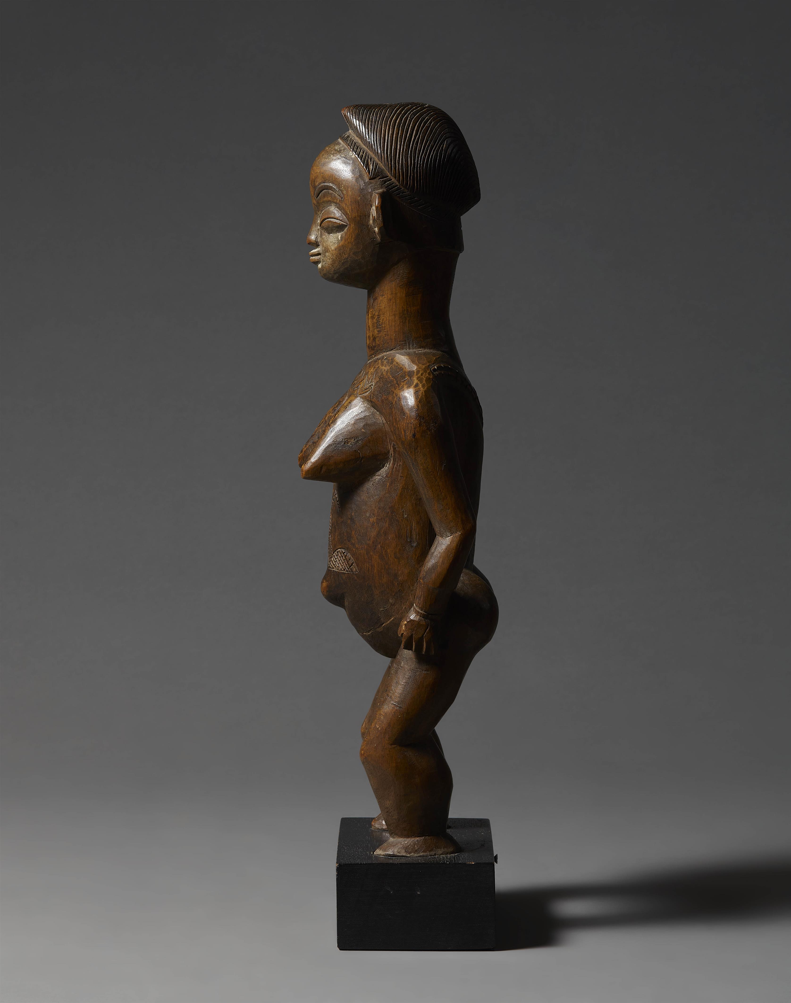 PUNU FIGURE - image-2