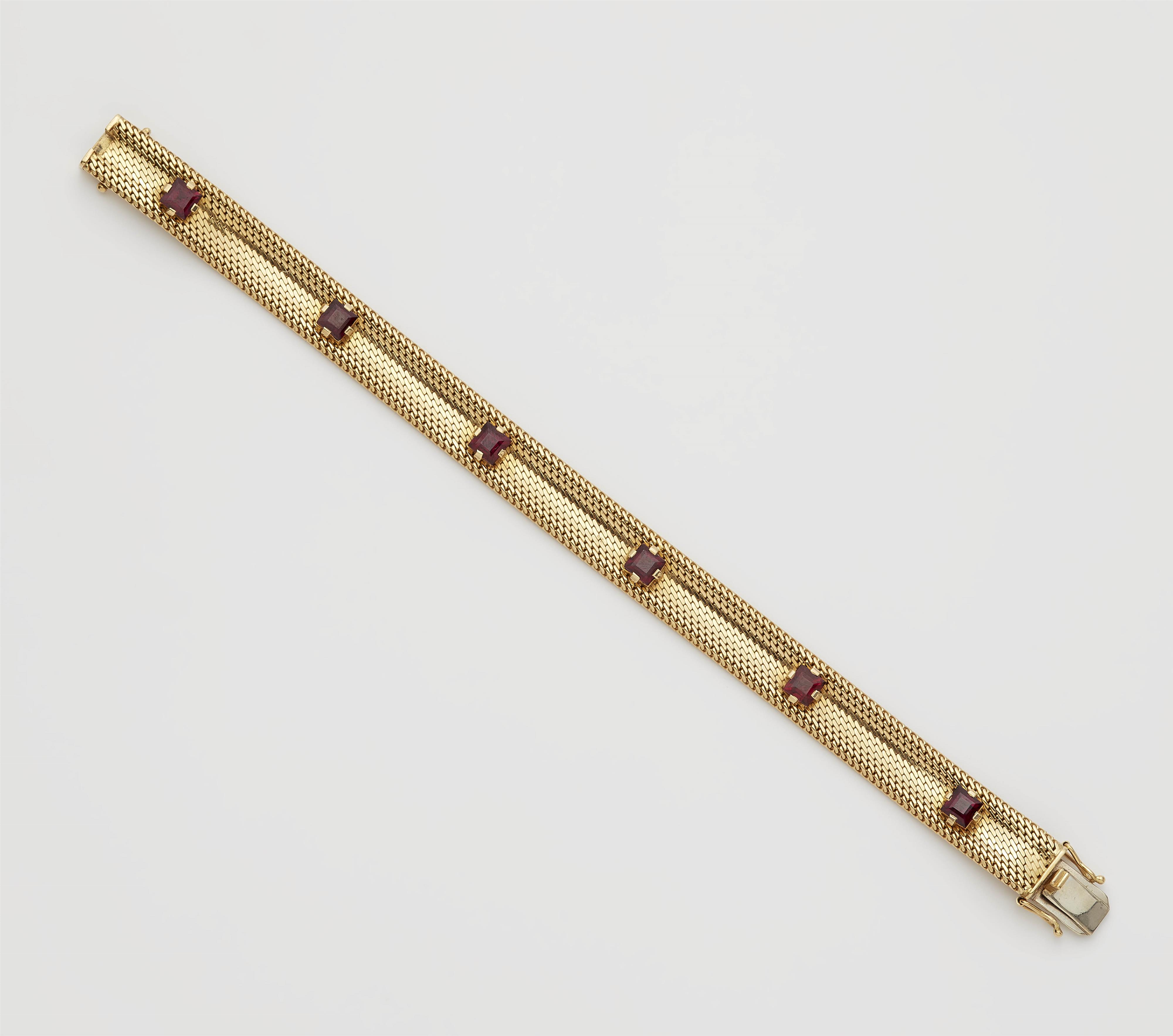 A German 18k gold Milanaise meshwork and pink garnet bracelet. - image-1
