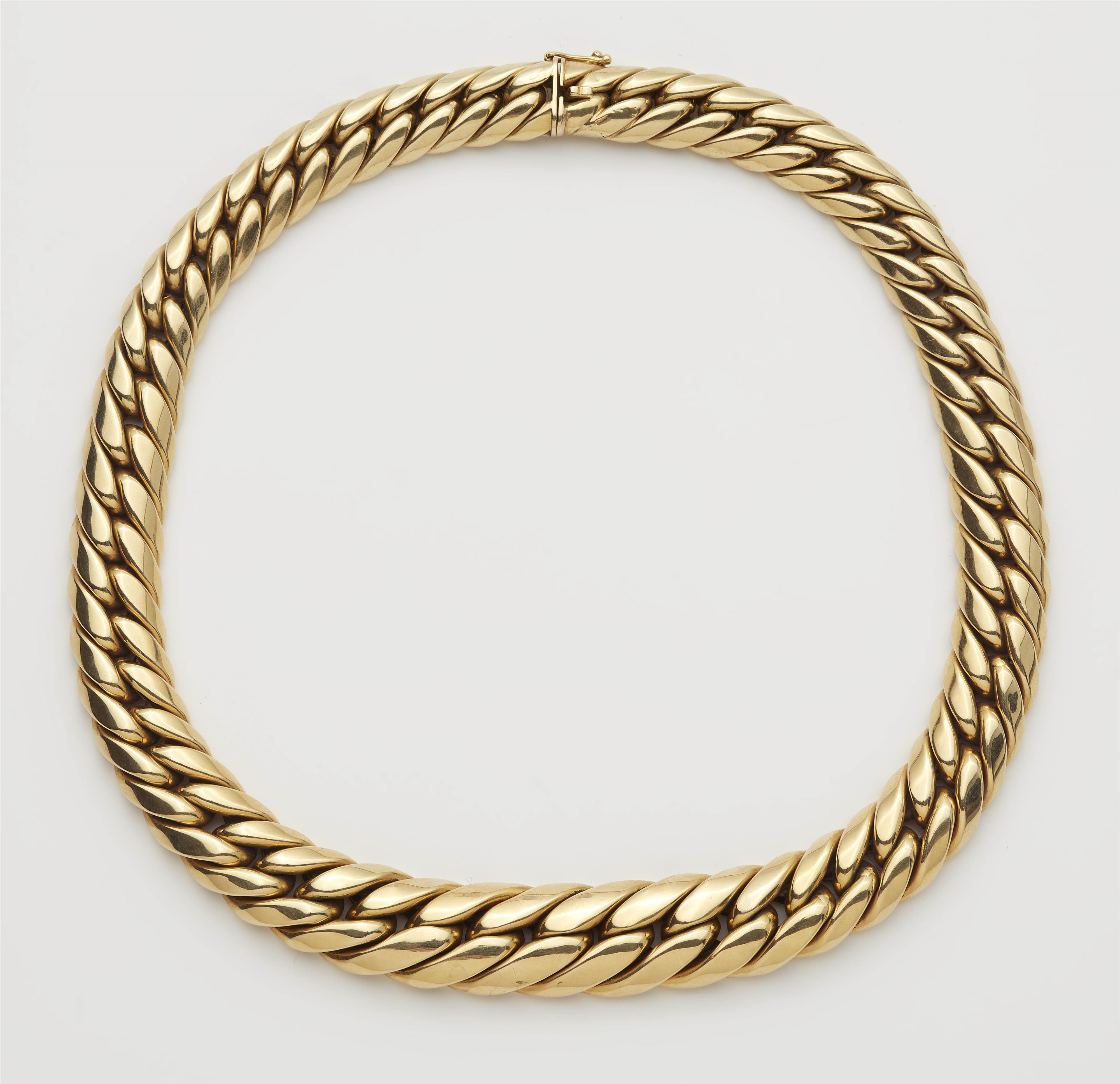 A 14k gold chain necklace. - image-1