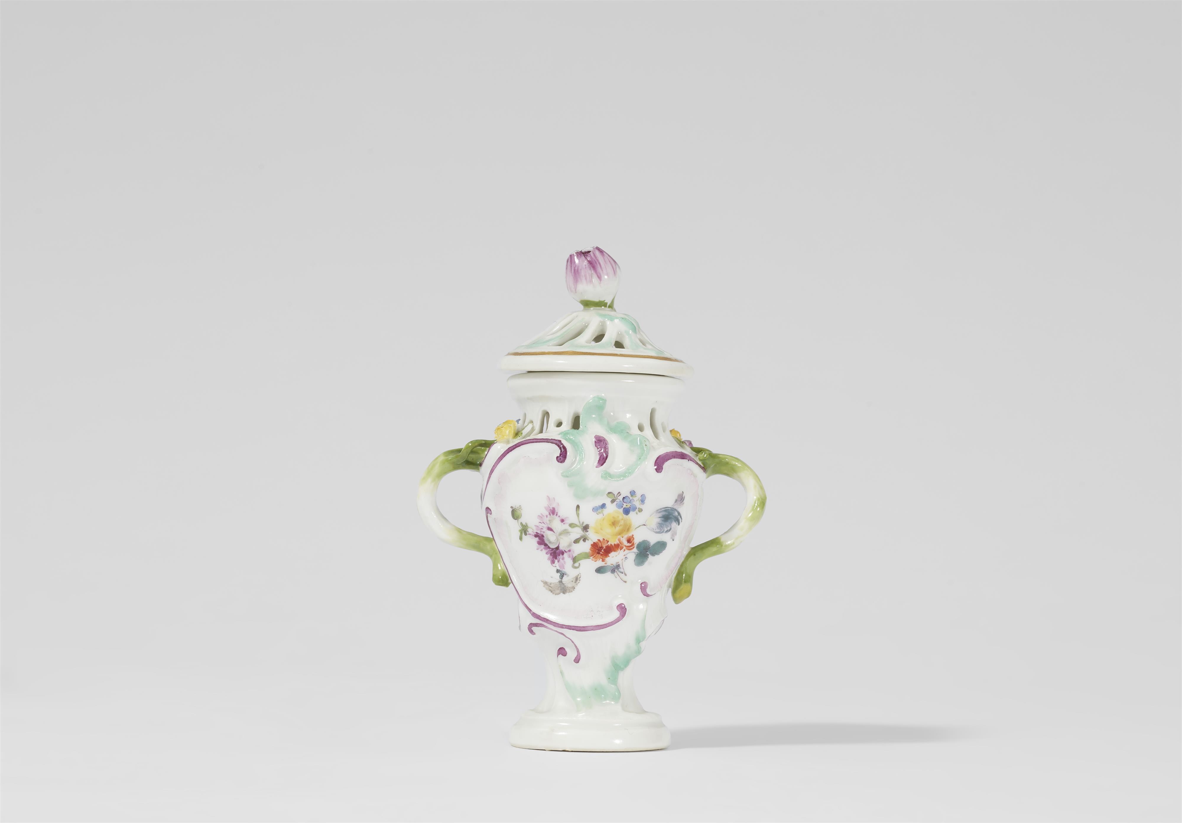 A Meissen porcelain potpourri vase with "German flower" decor - image-1