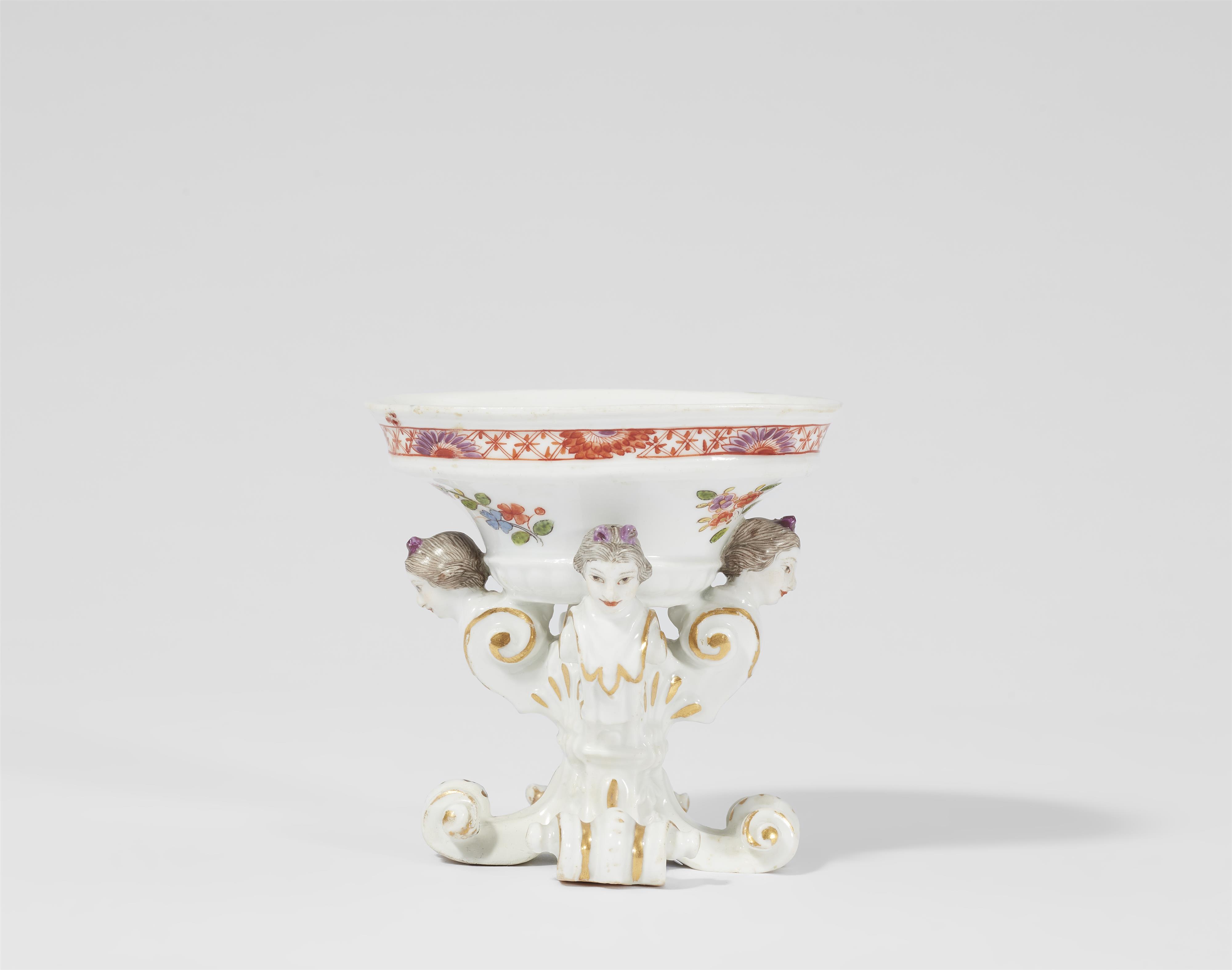 A Meissen porcelain salt with ladies' busts - image-1