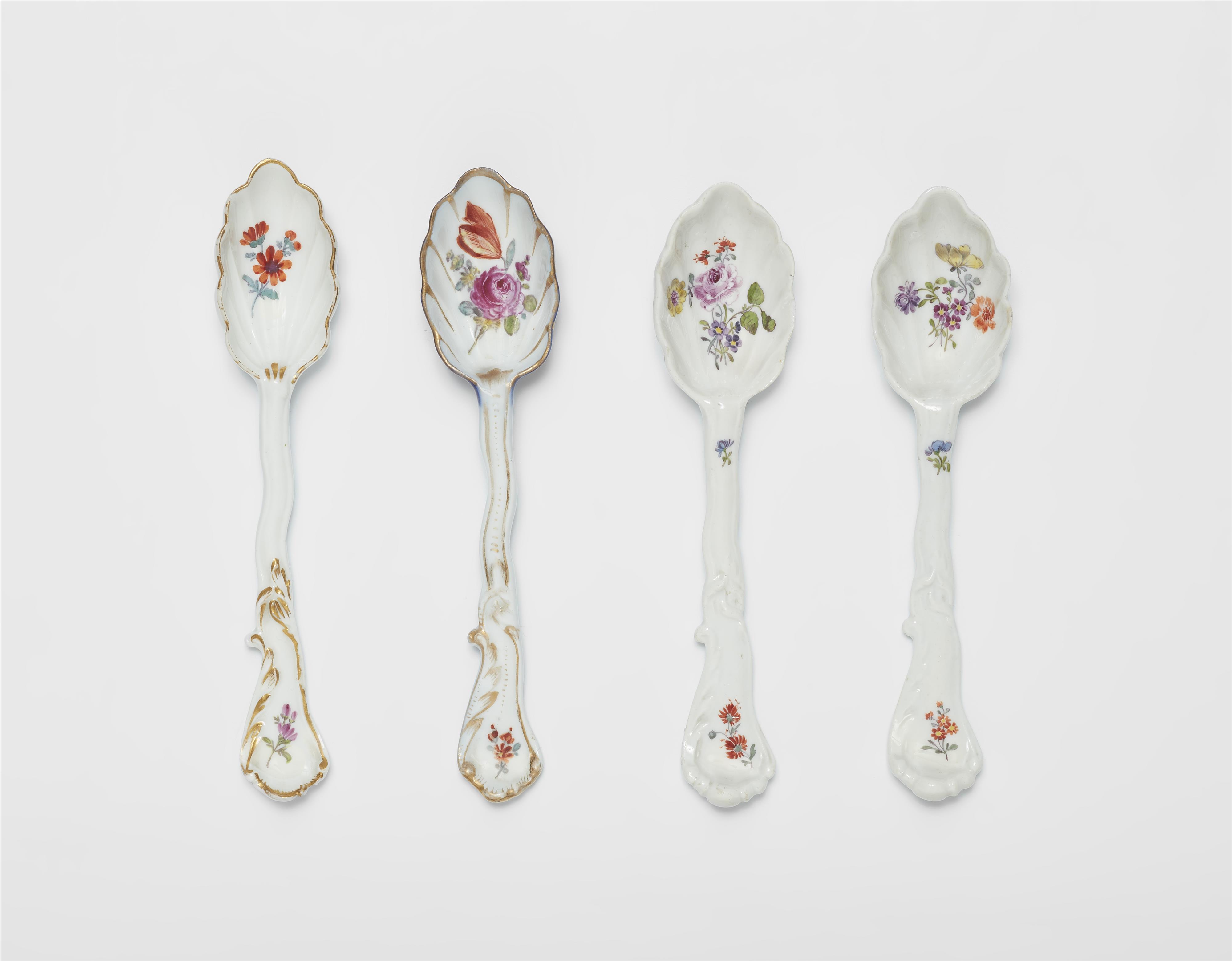 Four Meissen porcelain coffee spoons with floral decor - image-1