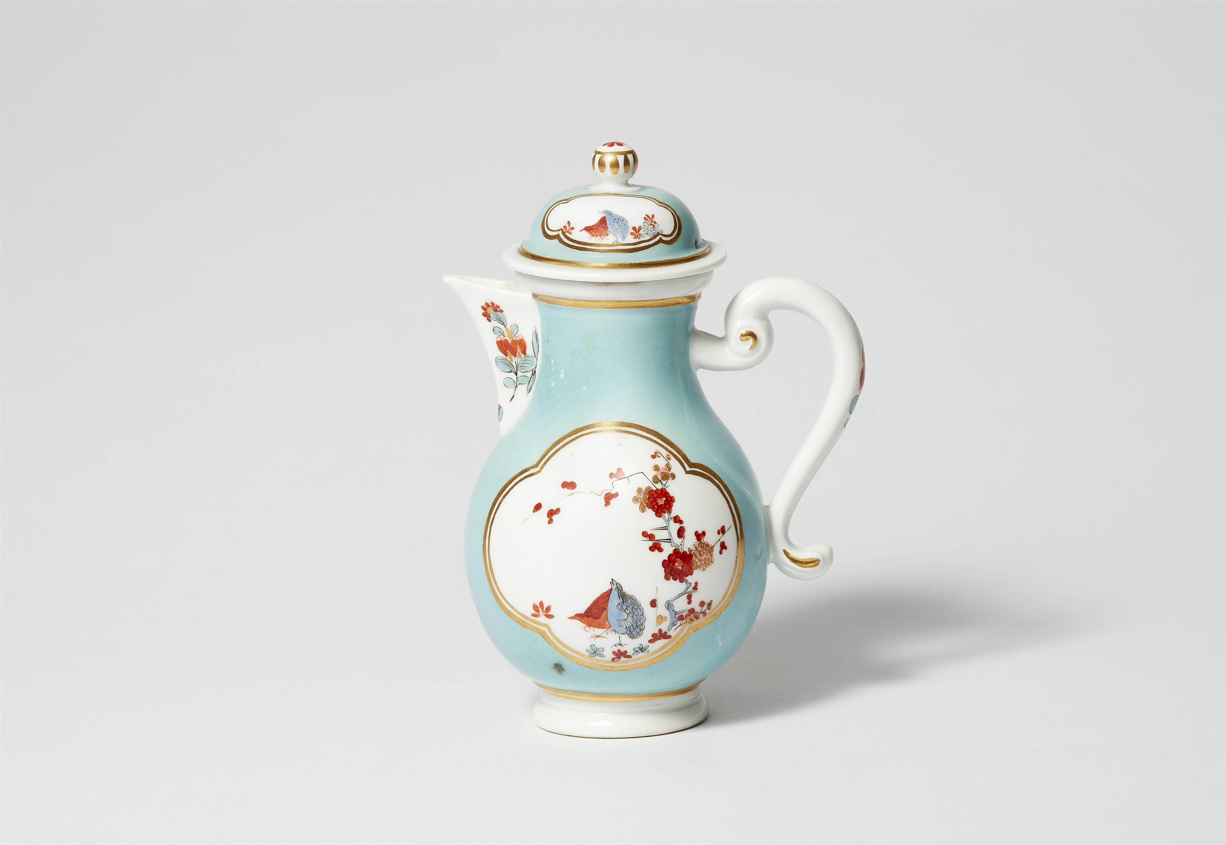 A Meissen porcelain coffee pot with quail decor and coloured ground - image-1