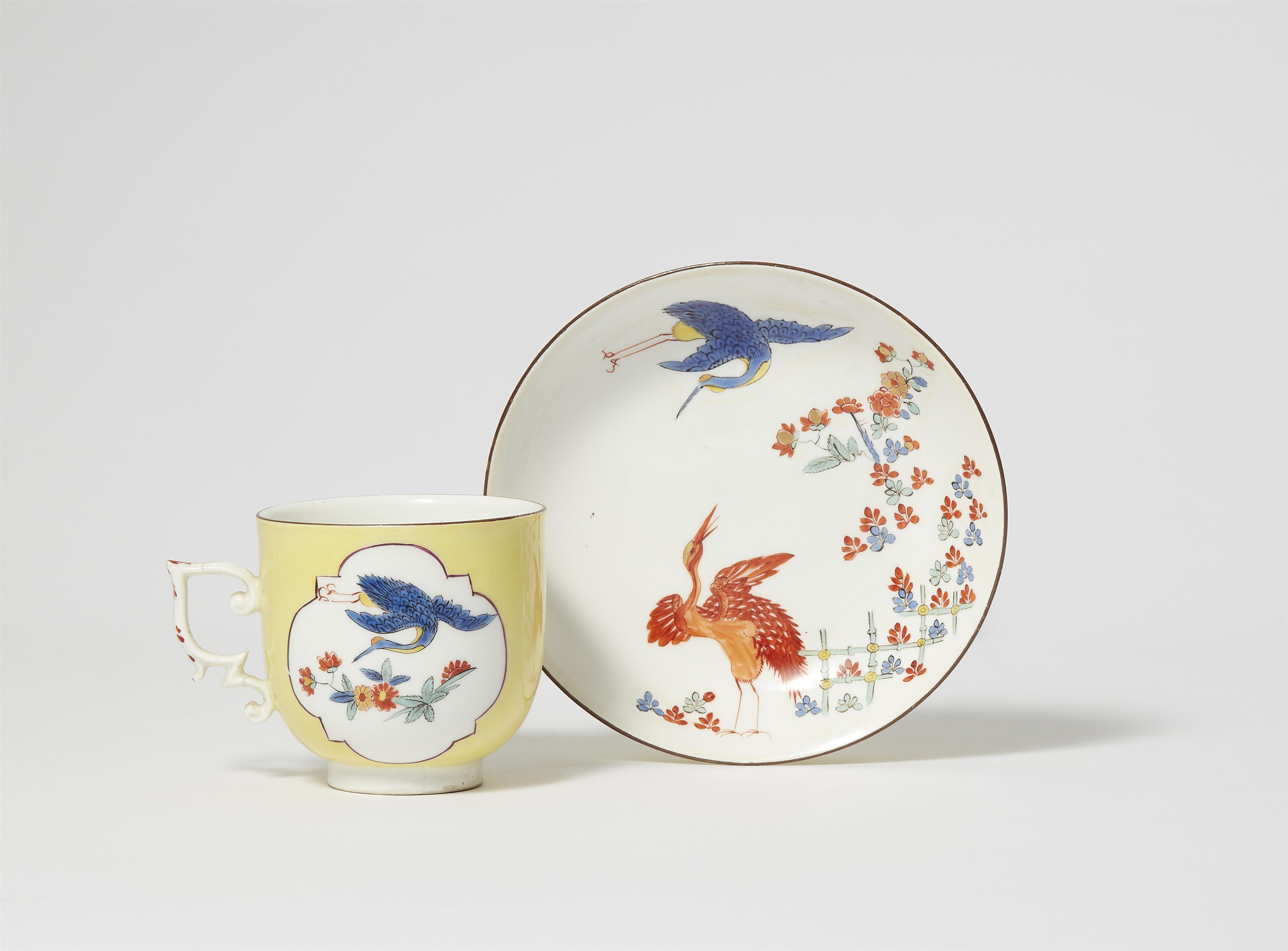 A Meissen porcelain cup and saucer with Chinoiserie crane decor - image-1