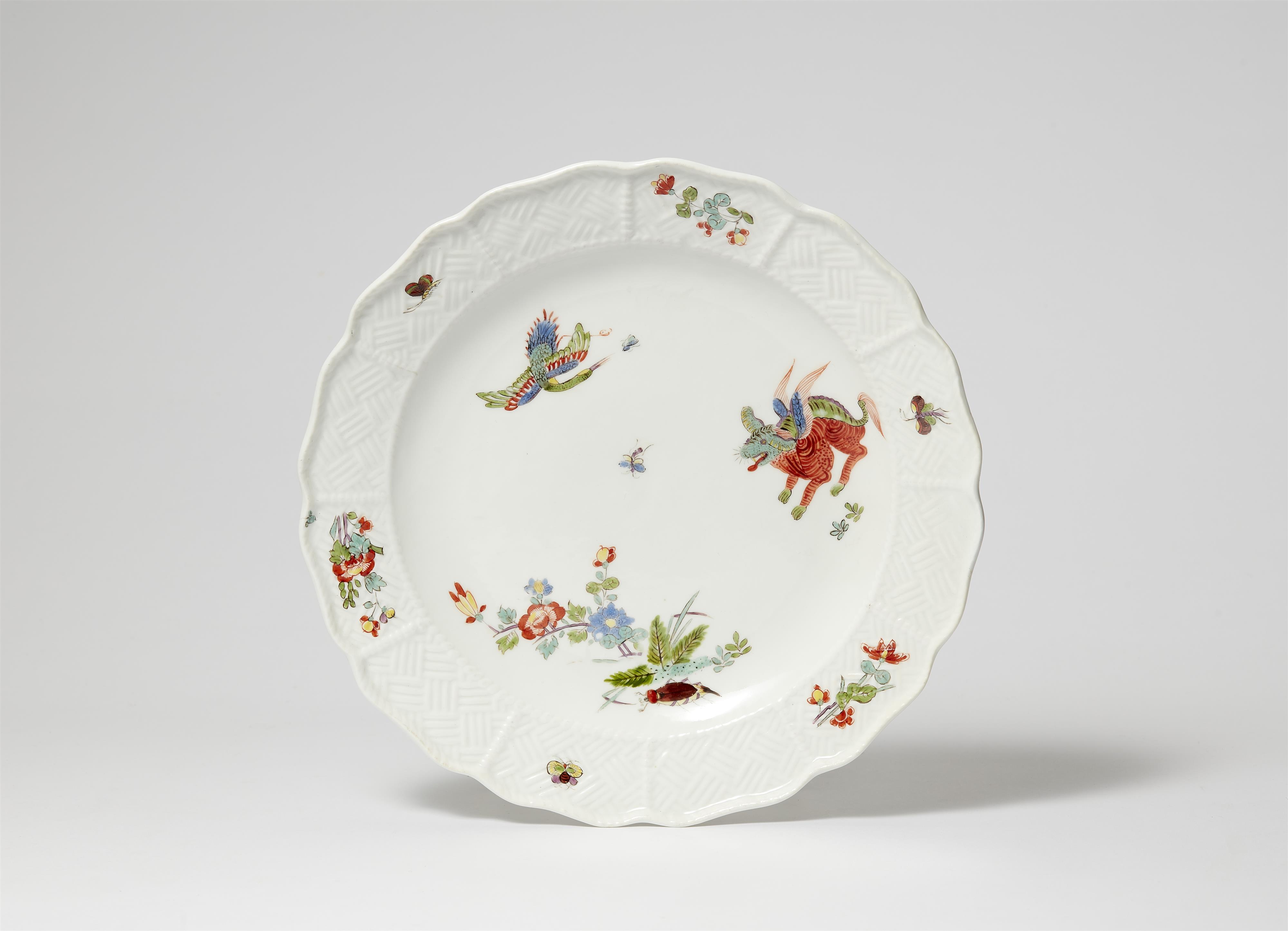 A Meissen porcelain plate with Ch'i-lin decor - image-1