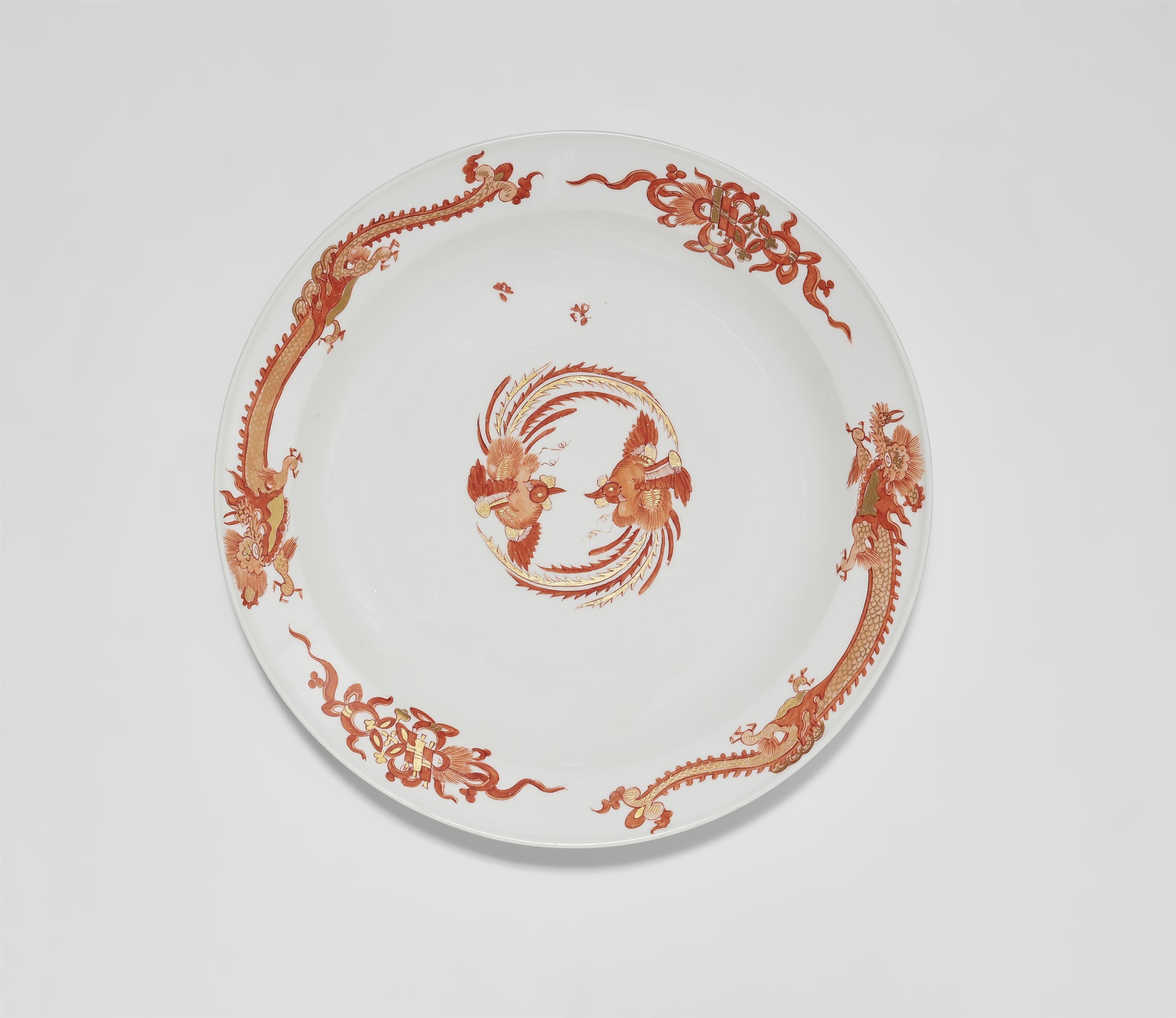 A Meissen porcelain plate with red dragon decor - image-1