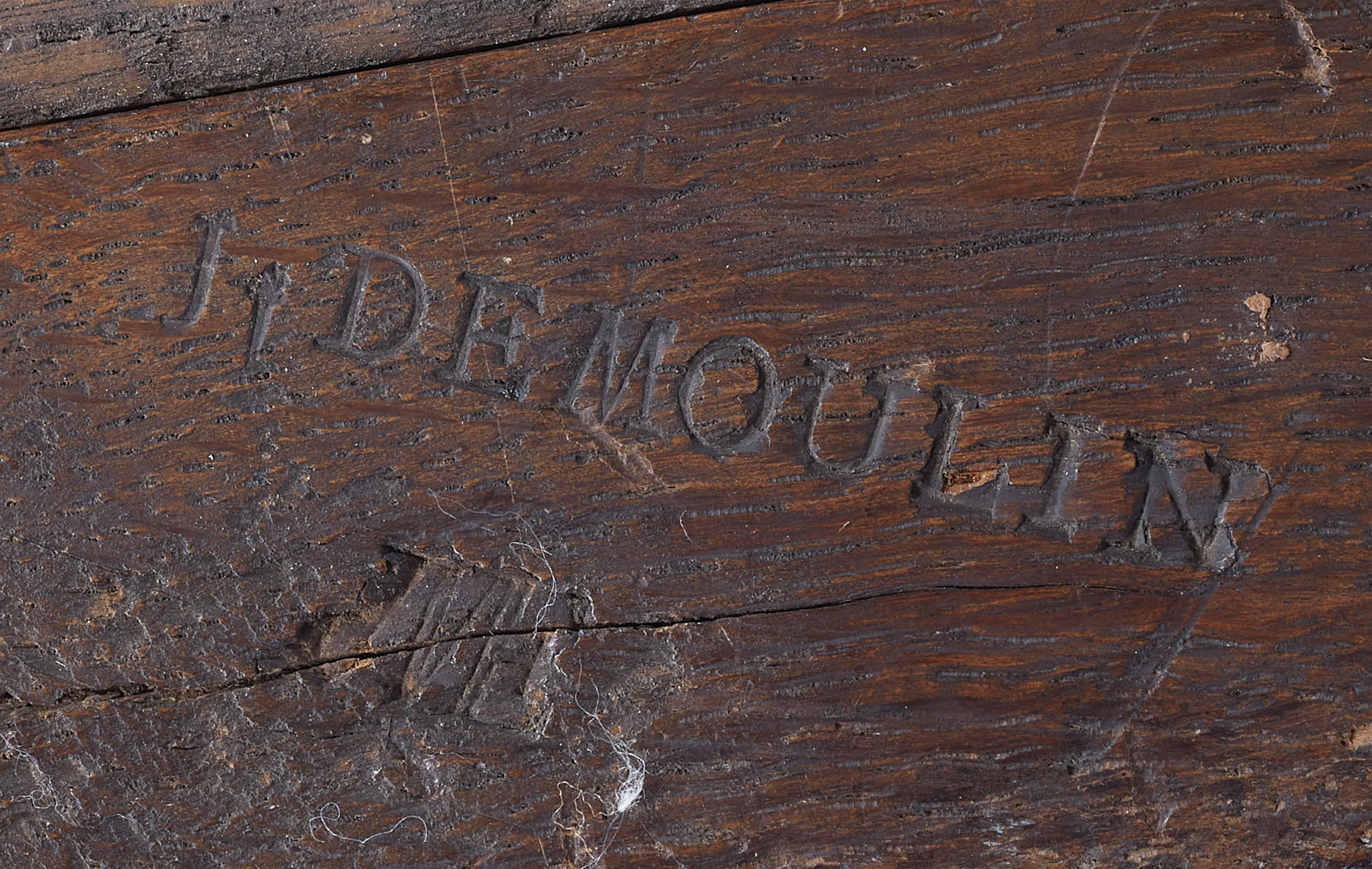 A Louis XV chest of drawers - image-2