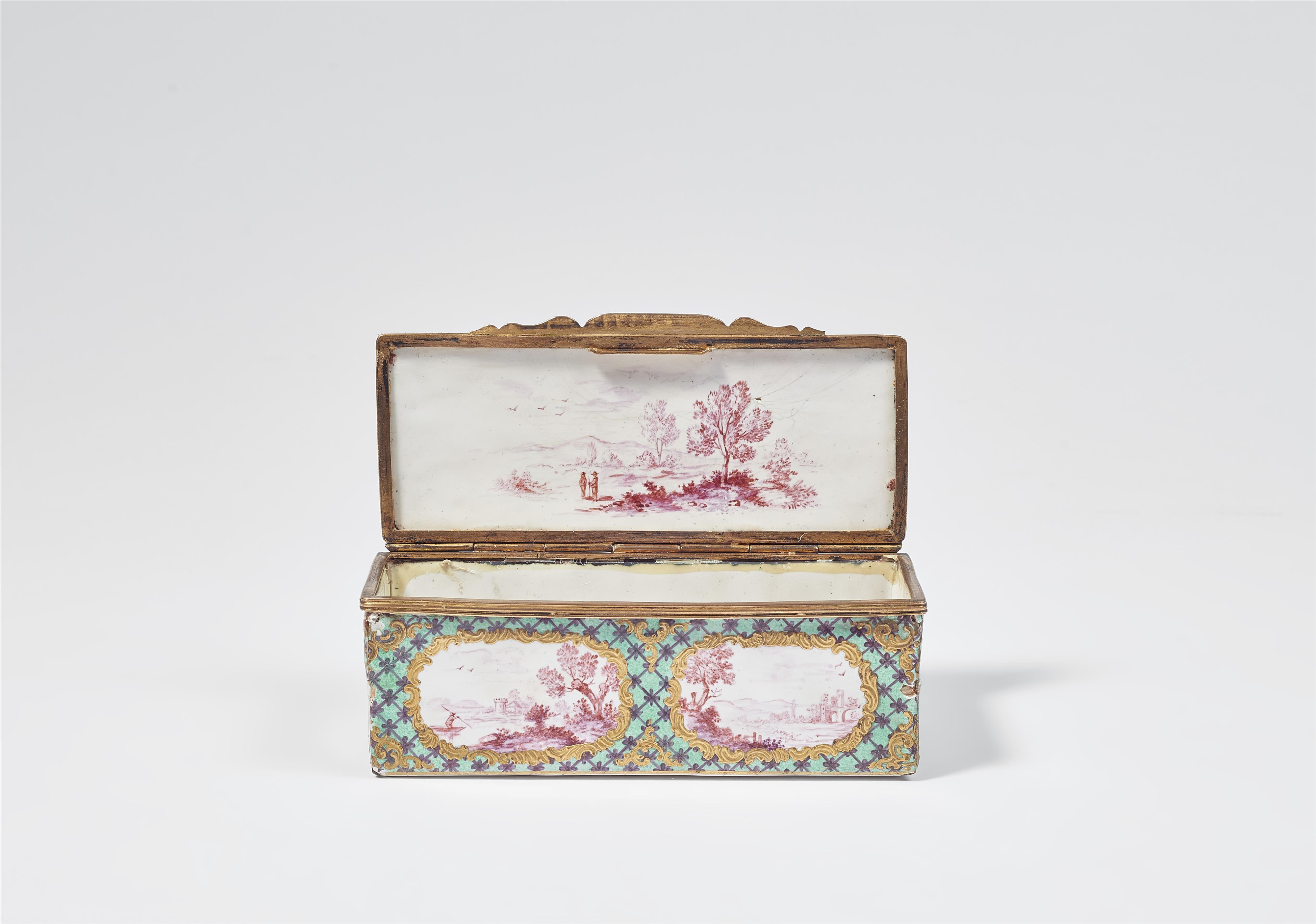 An English enamel snuff box - image-2