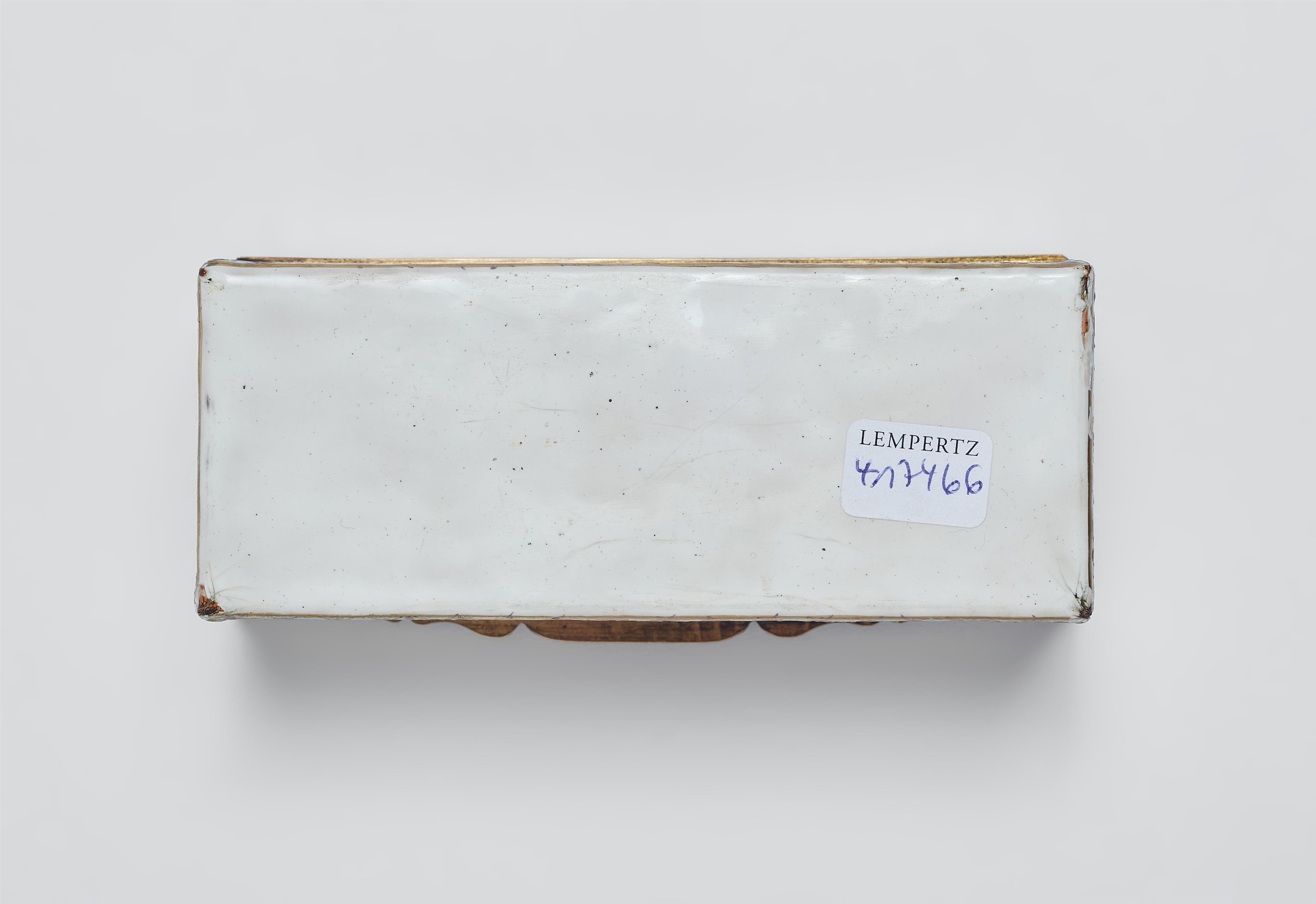 An English enamel snuff box - image-8