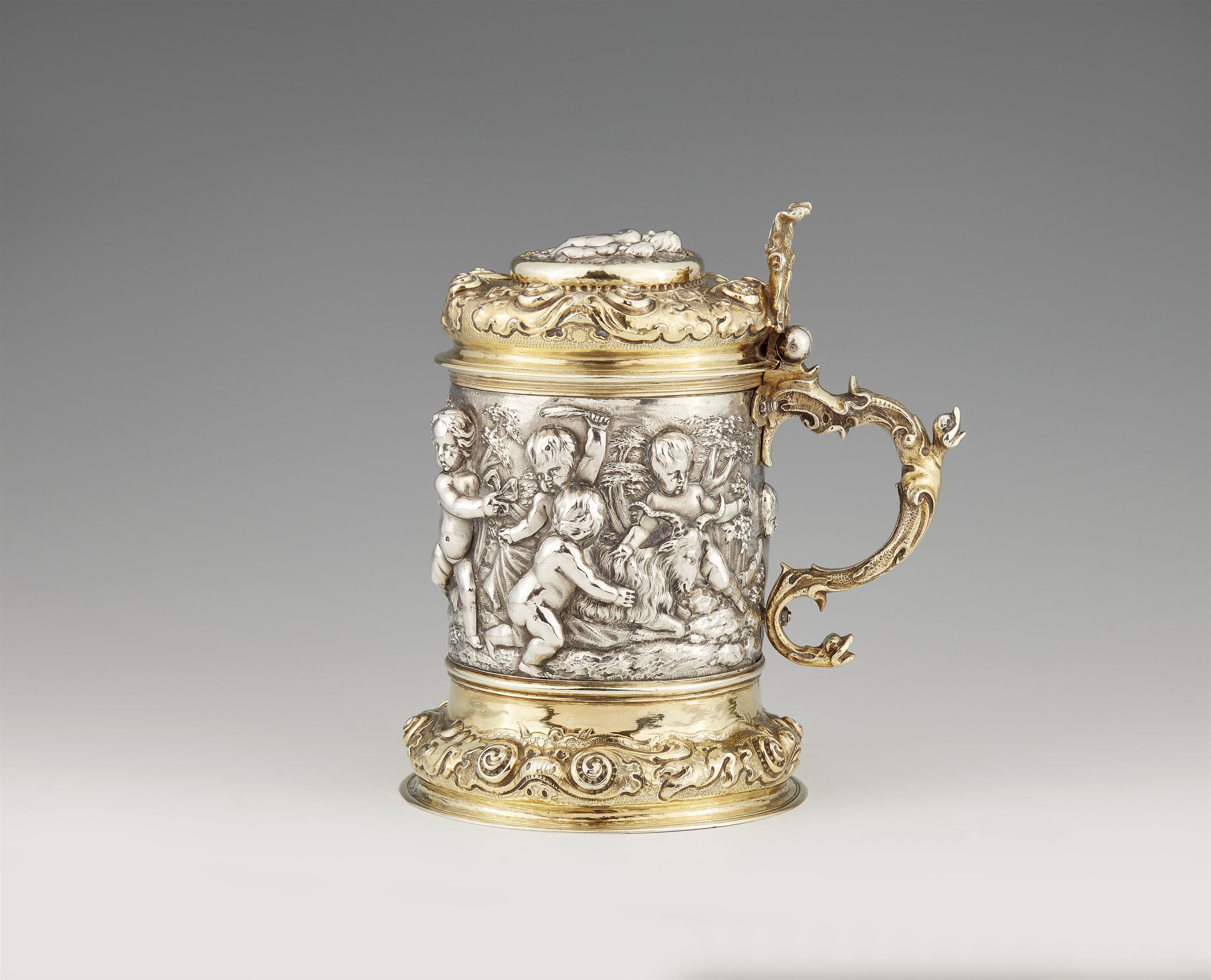 A large parcel gilt Hamburg silver tankard - image-1