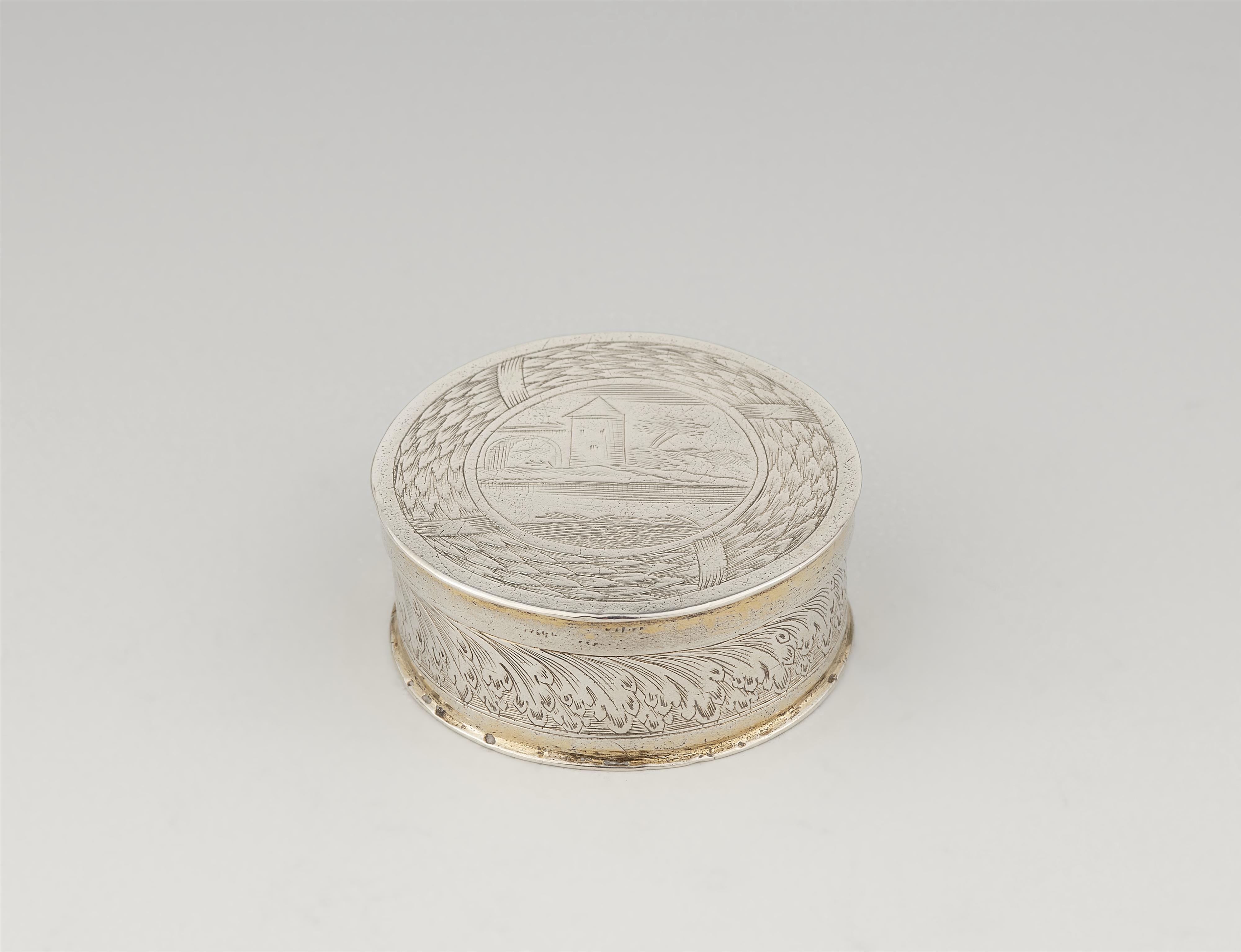 An Augsburg silver gilt box and cover - image-1