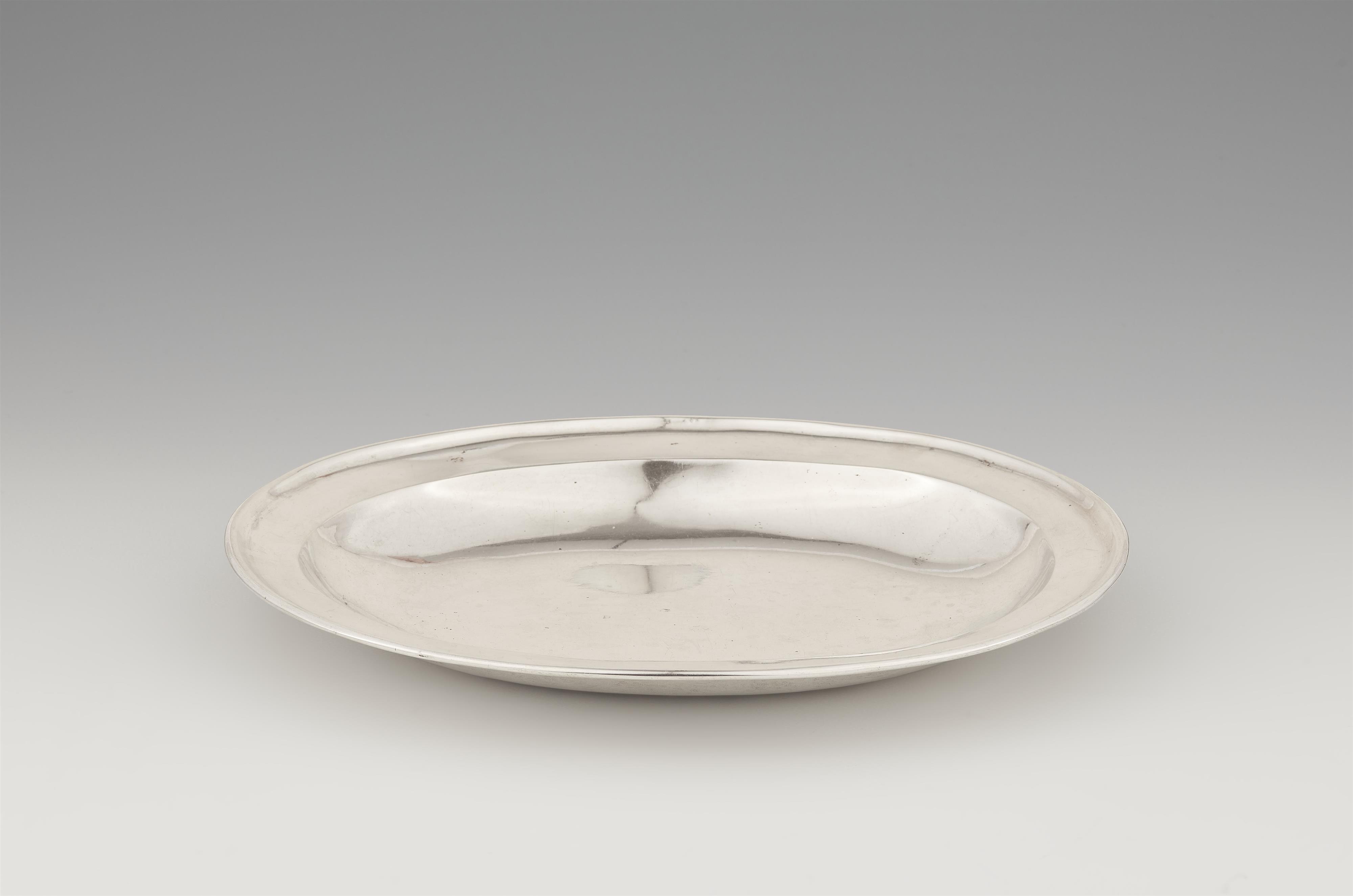 A rare Bonn silver platter - image-1