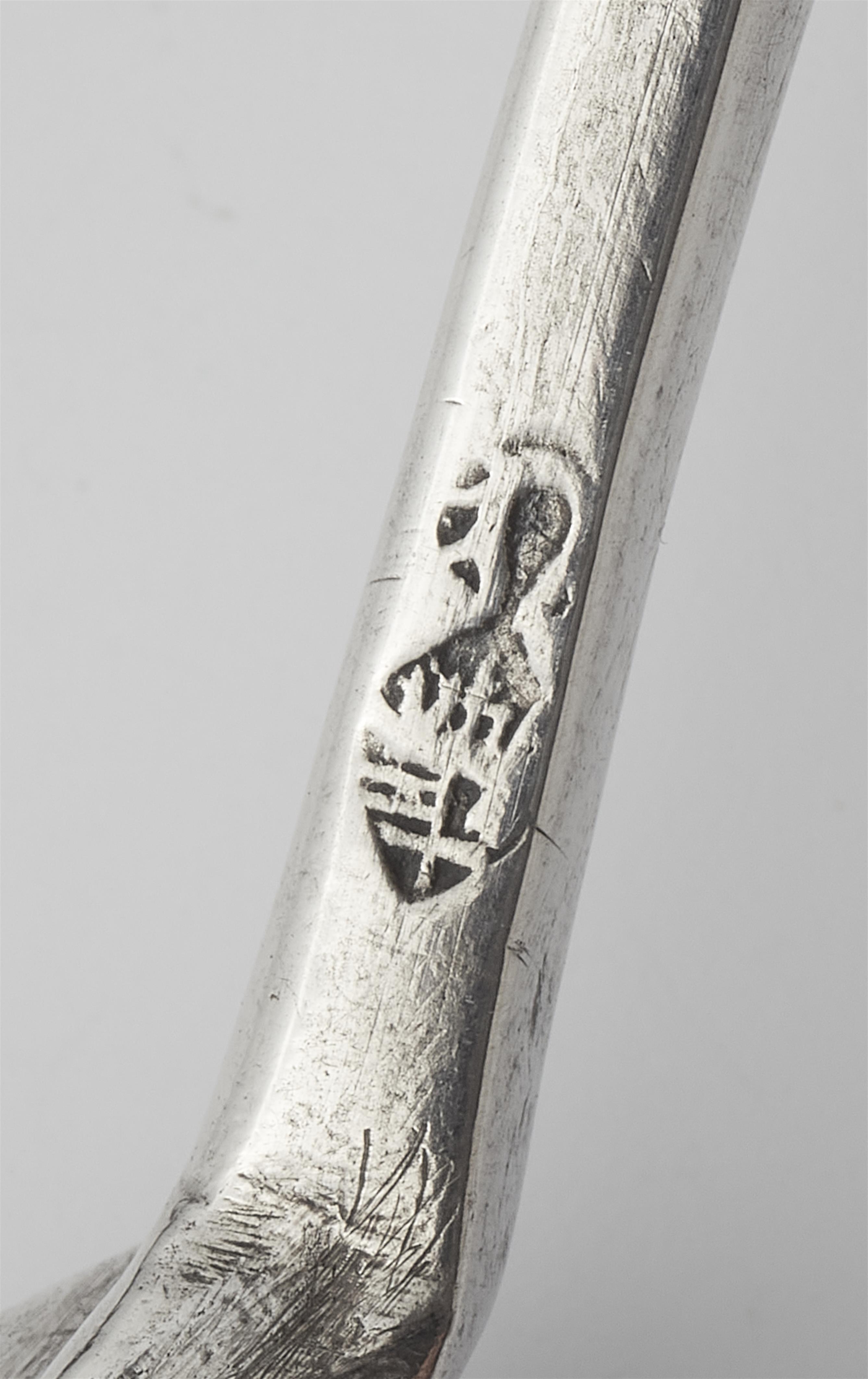 An important Medieval silver spoon - image-2