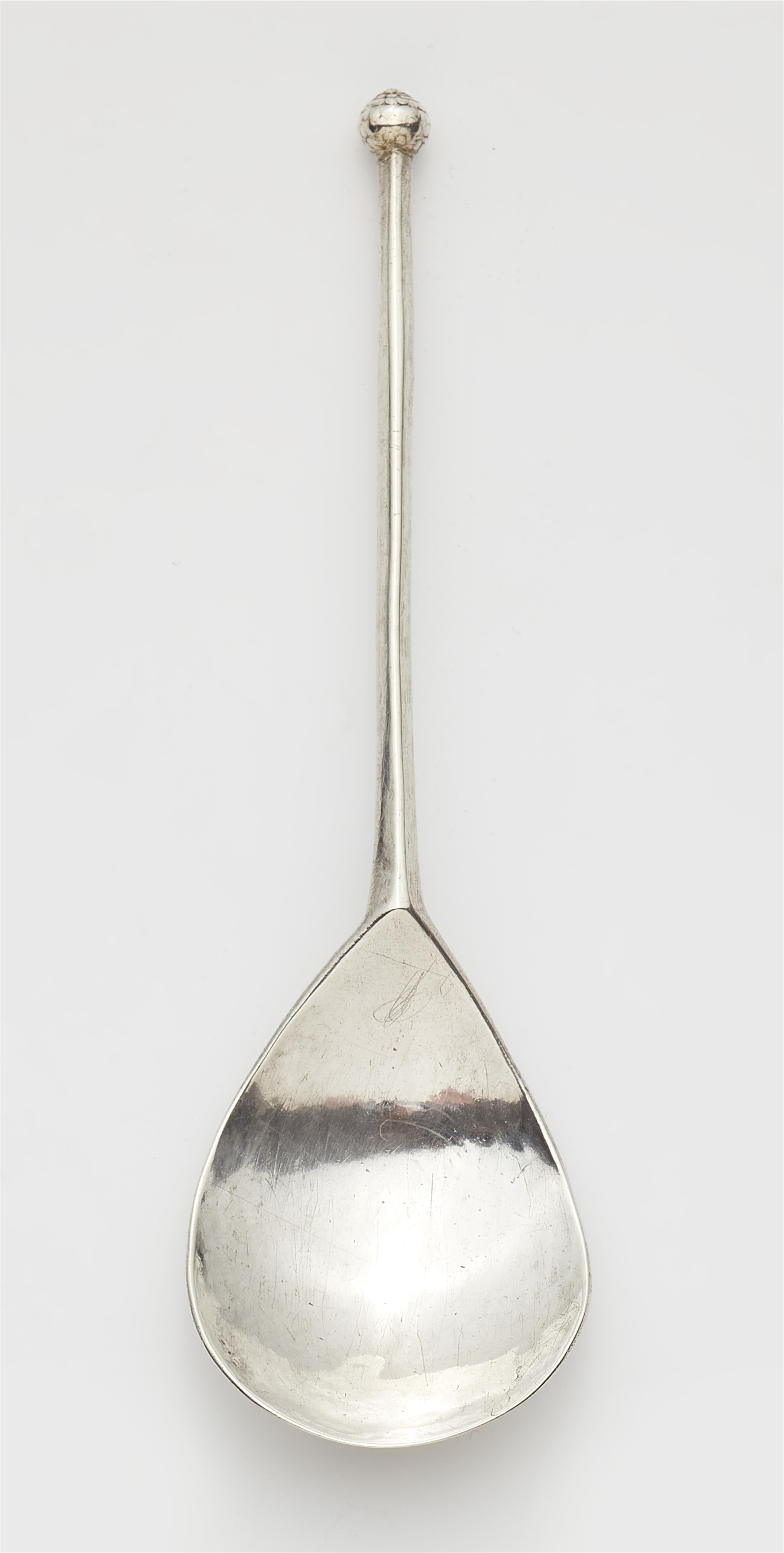 An important Medieval silver spoon - image-1