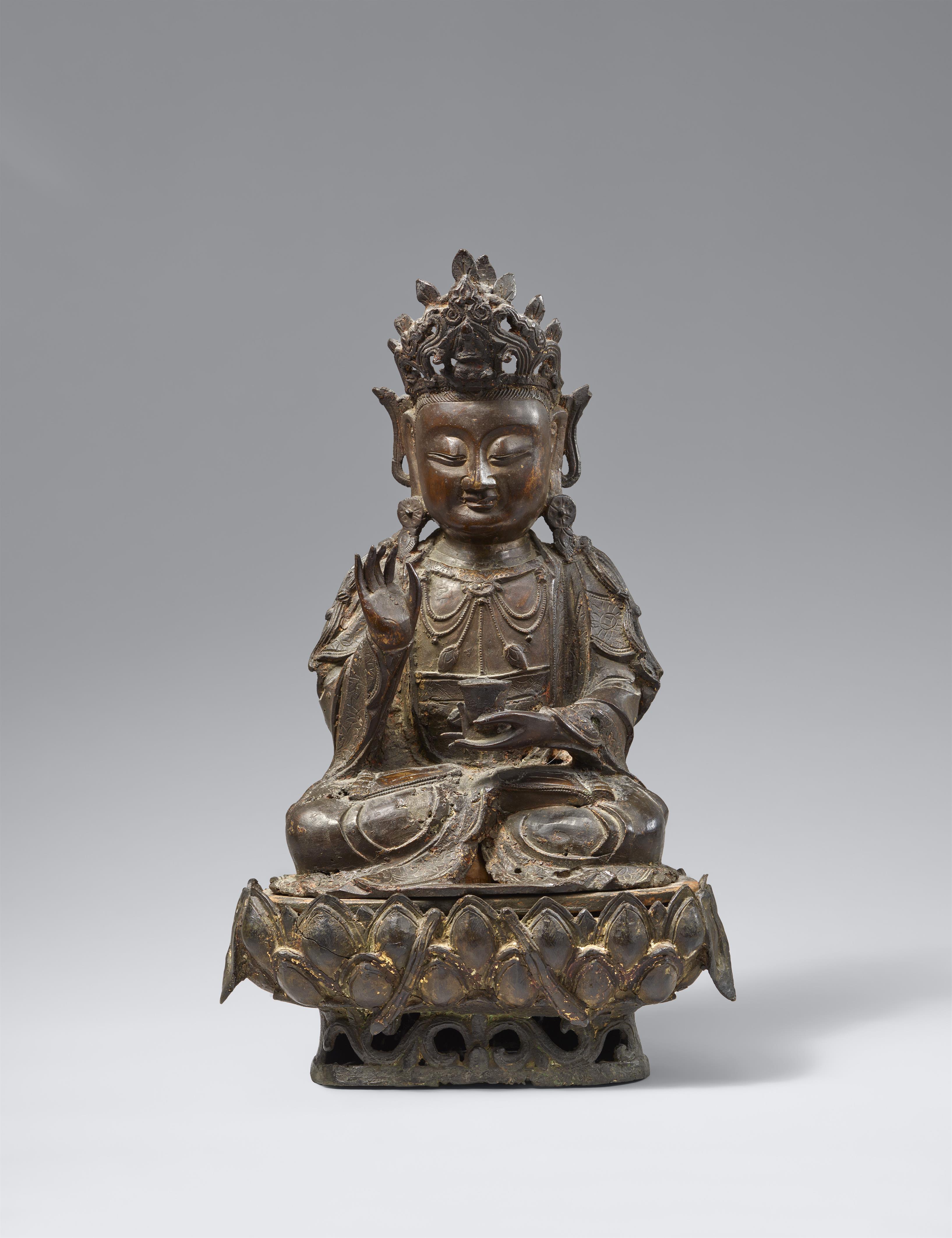 A bronze figure of Guanyin. Ming dynasty - image-1