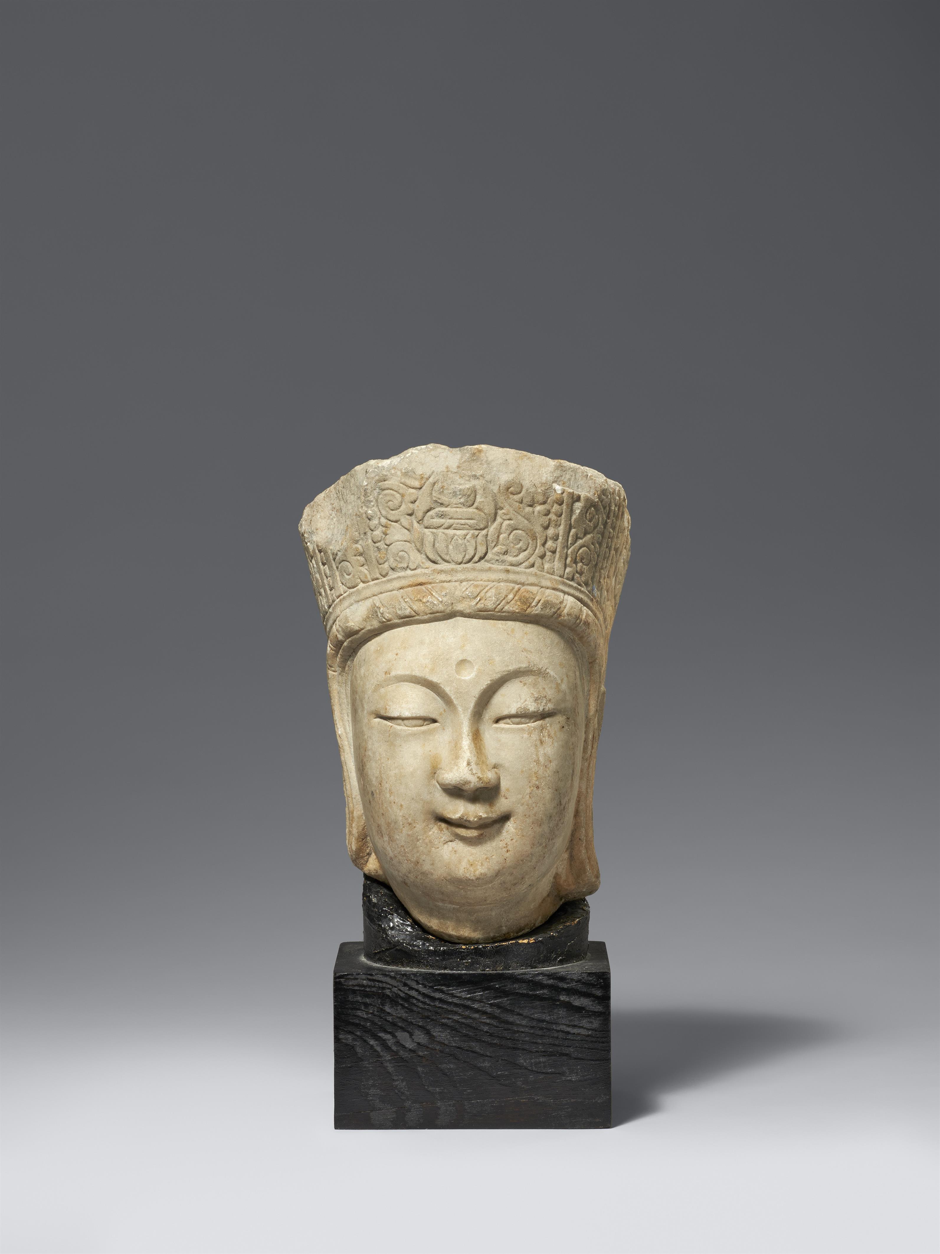 A Northern Qin style marble head of Bodhisattva Guanyin - image-1