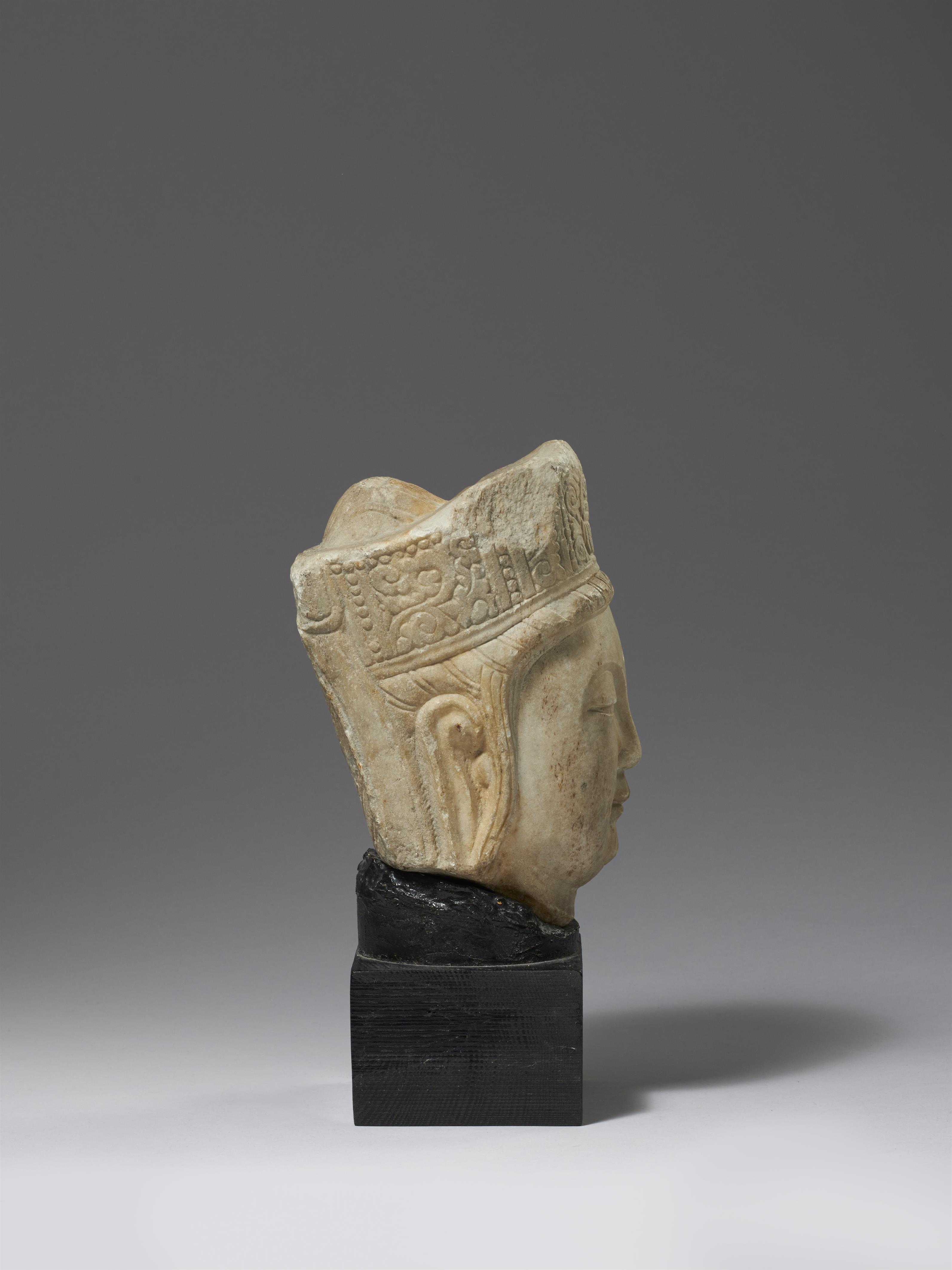 A Northern Qin style marble head of Bodhisattva Guanyin - image-4