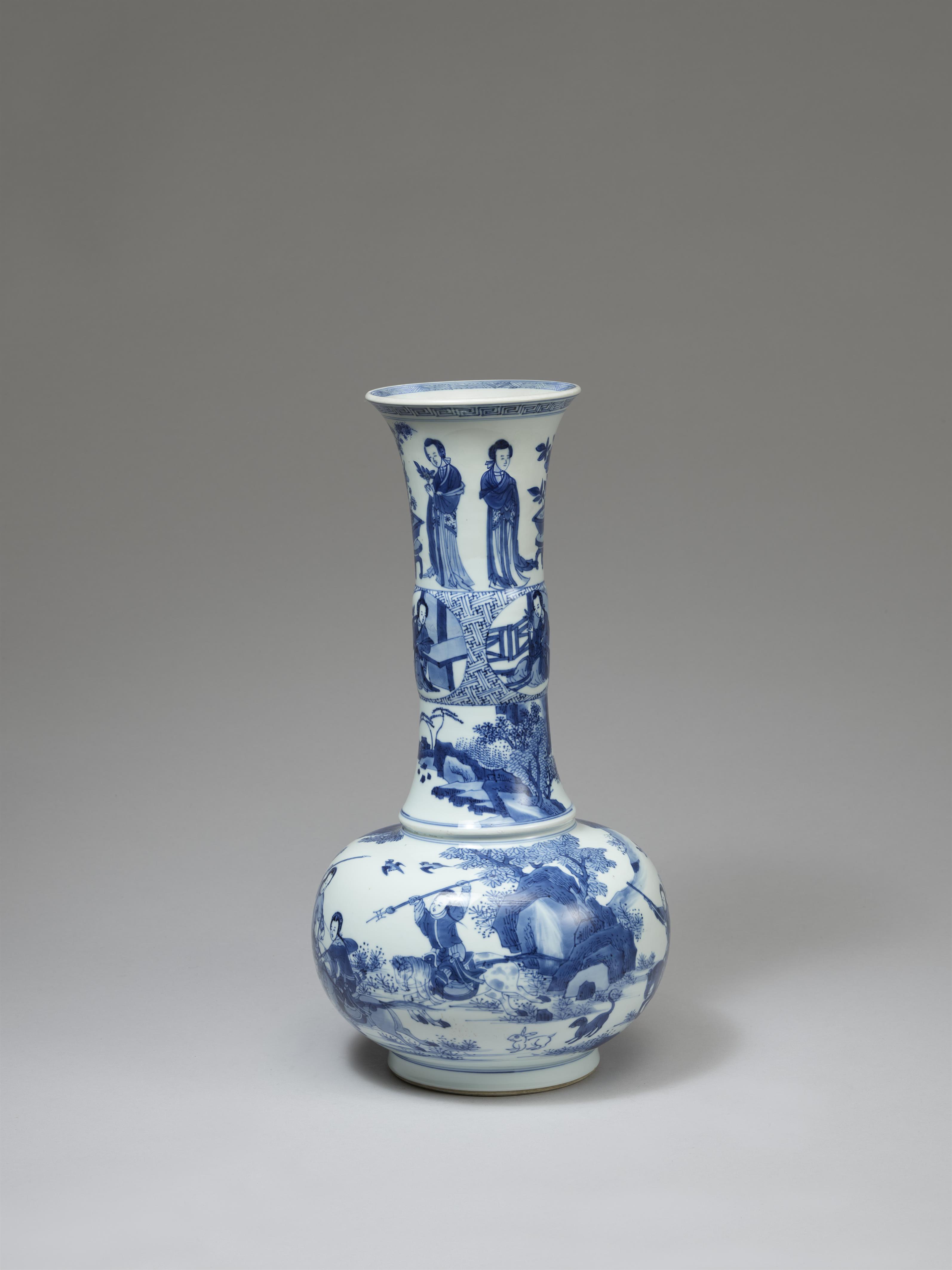 Große blau-weiße Flaschenvase. Kangxi-Periode (1661–1722) - image-3