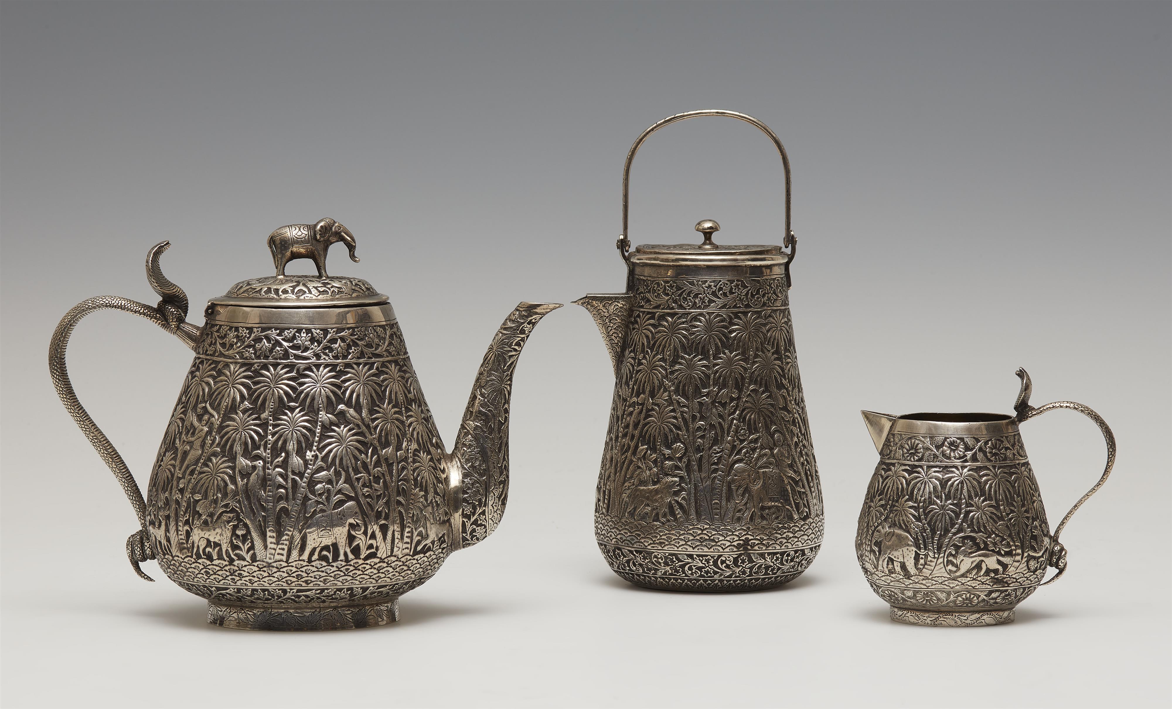 A Lucknow jungle pattern silver tea and coffee set. Northern India. Late 19th century - image-1