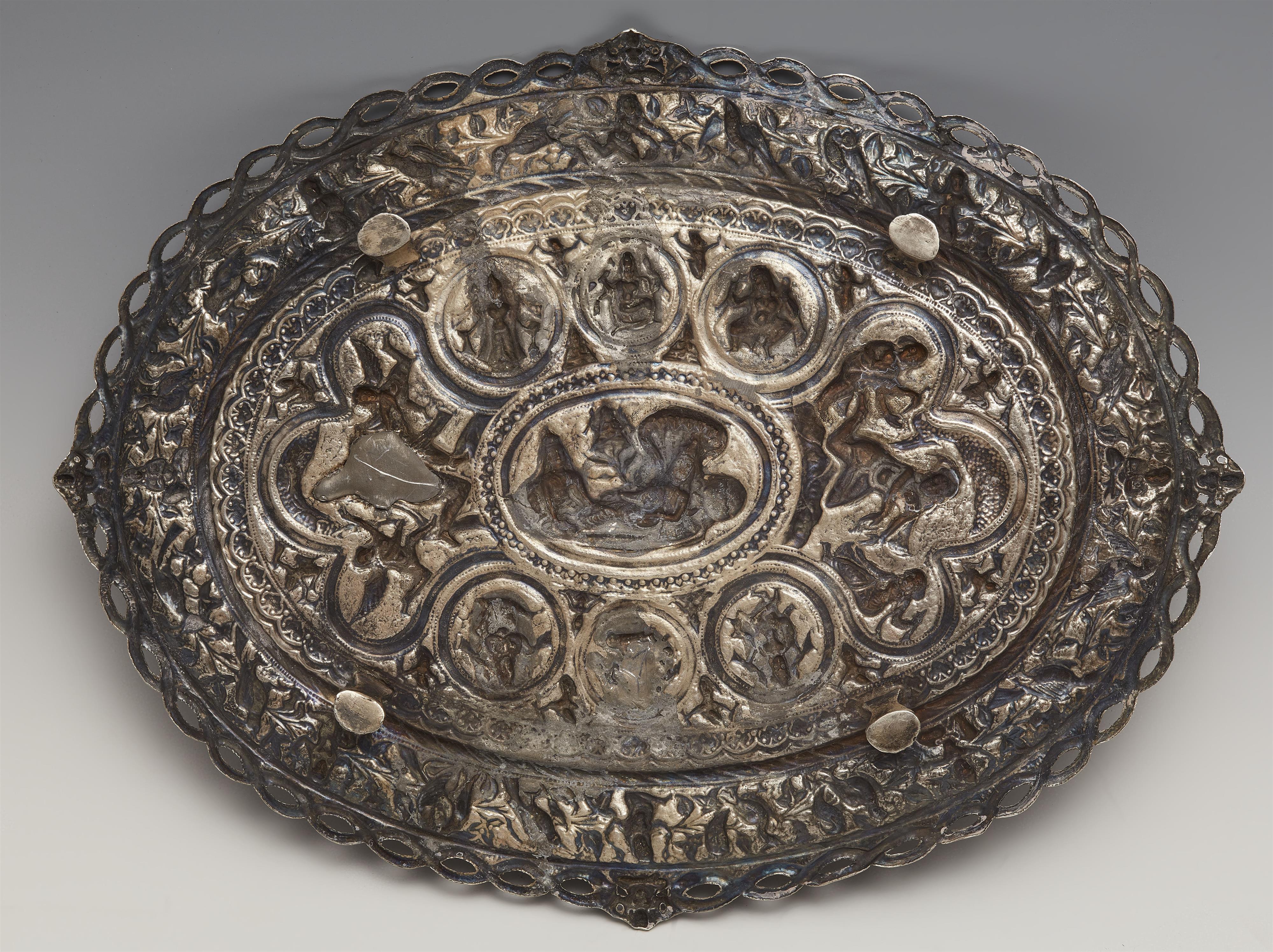 A Poona oval silver swami pattern footed tray. Late 19th century - image-2