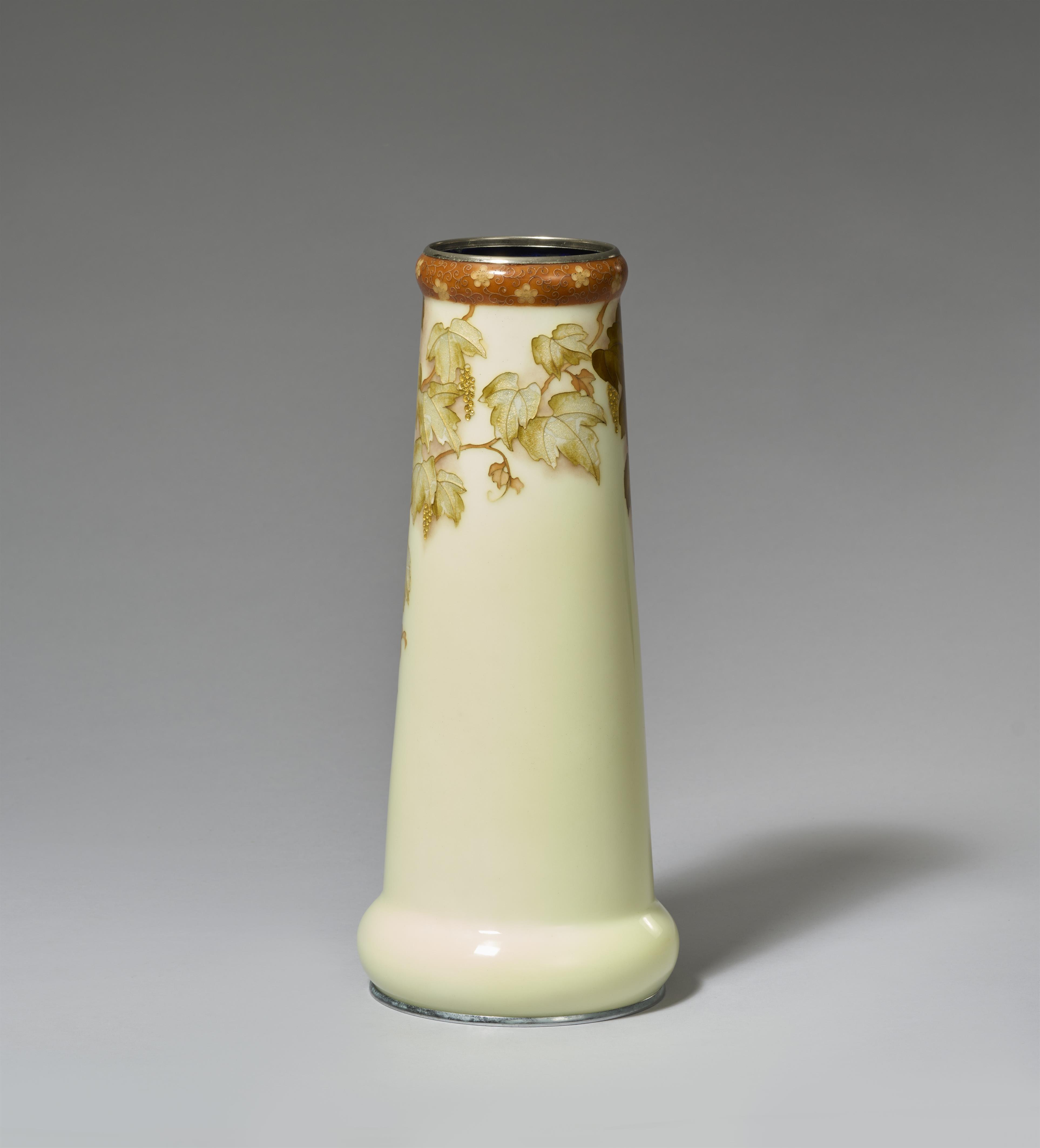 A large cloisonné enamel vase by Tamura Yukio (born 1933). Ca. 1980 - image-2