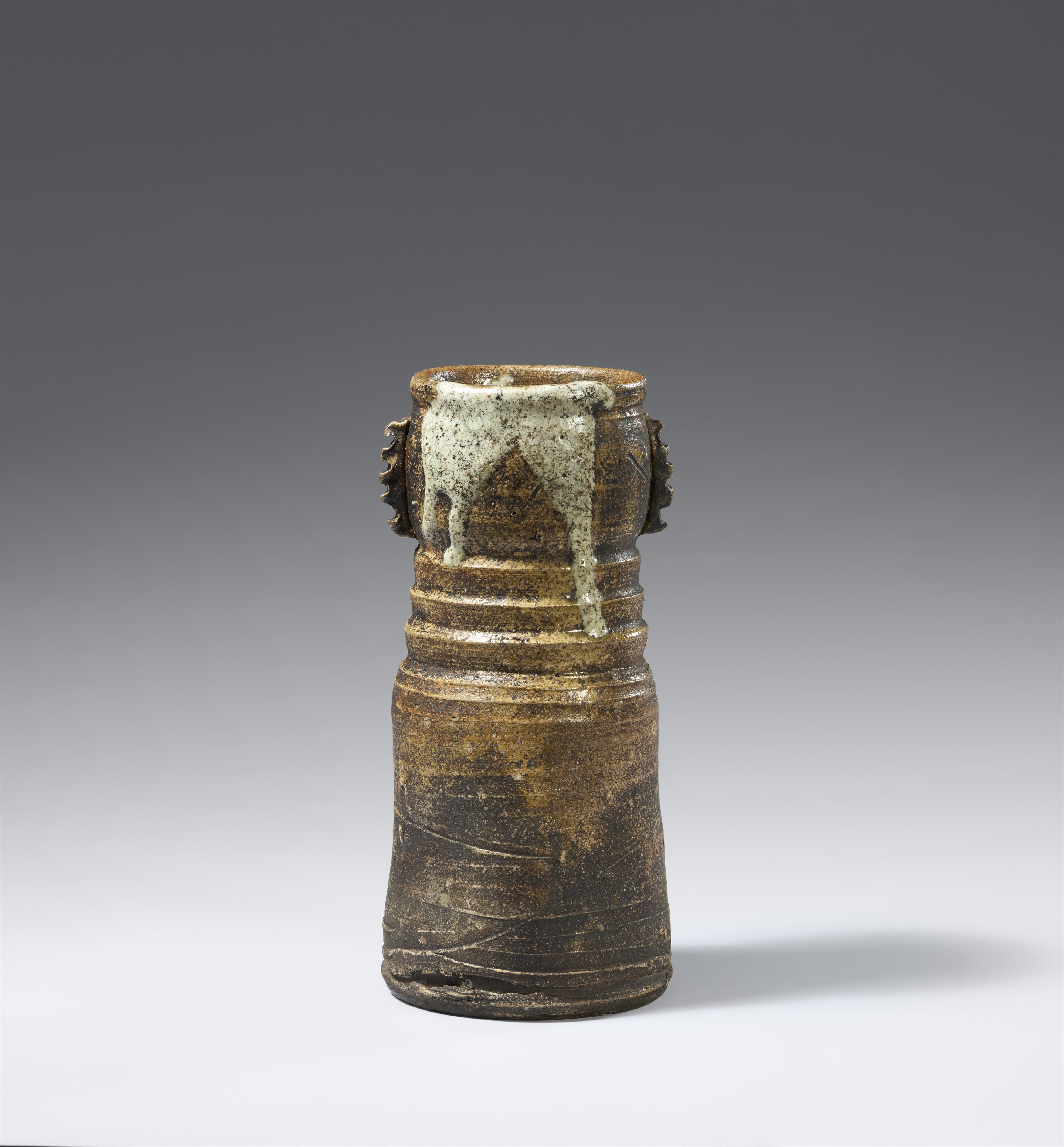 Große Vase (hanaire). Iga-Ware. Momoyama/frühe Edo-Zeit, 17. Jh. - image-1