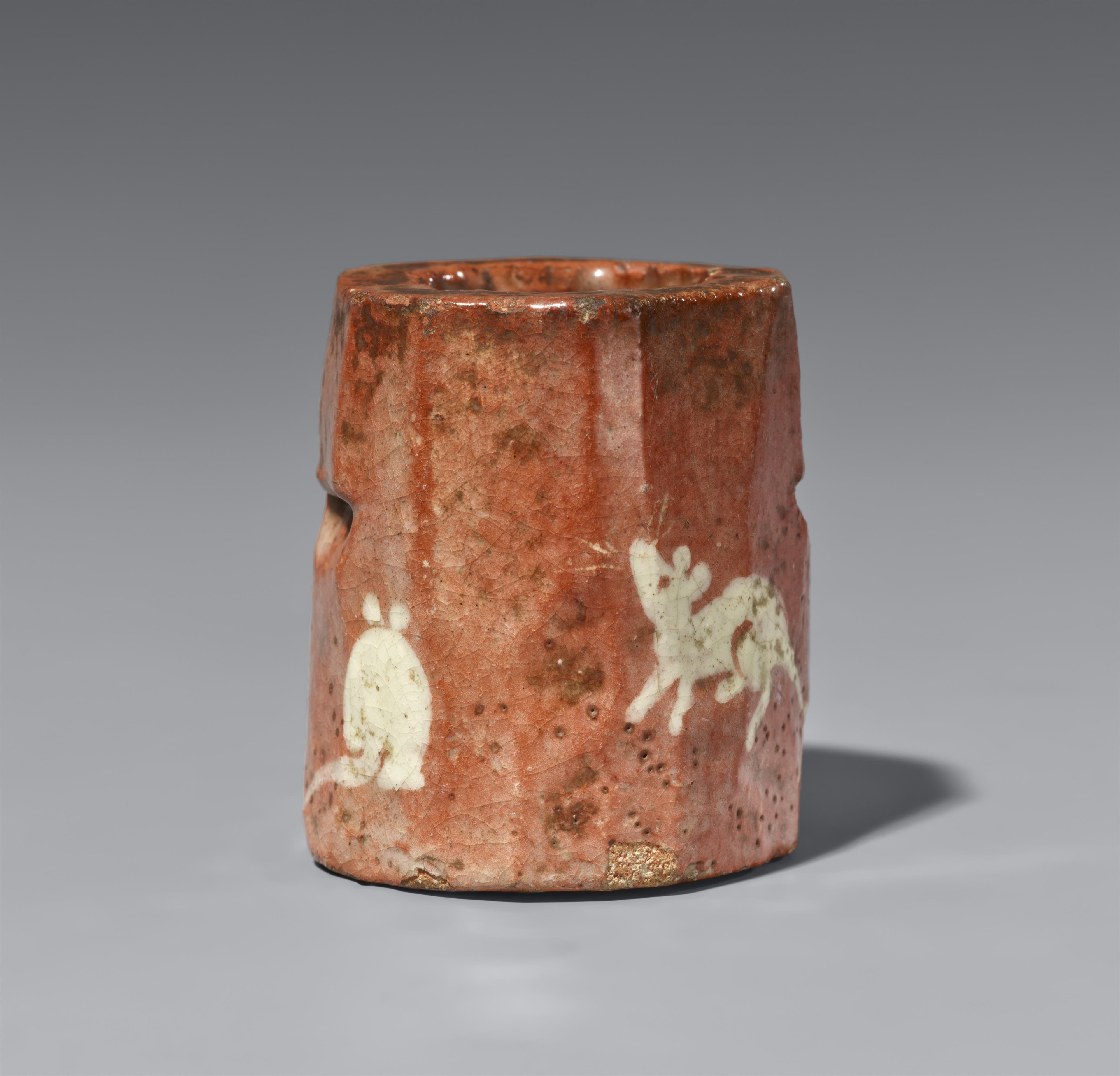 A Raku futaoki. Kyoto. Edo period, 18th/19th century - image-1