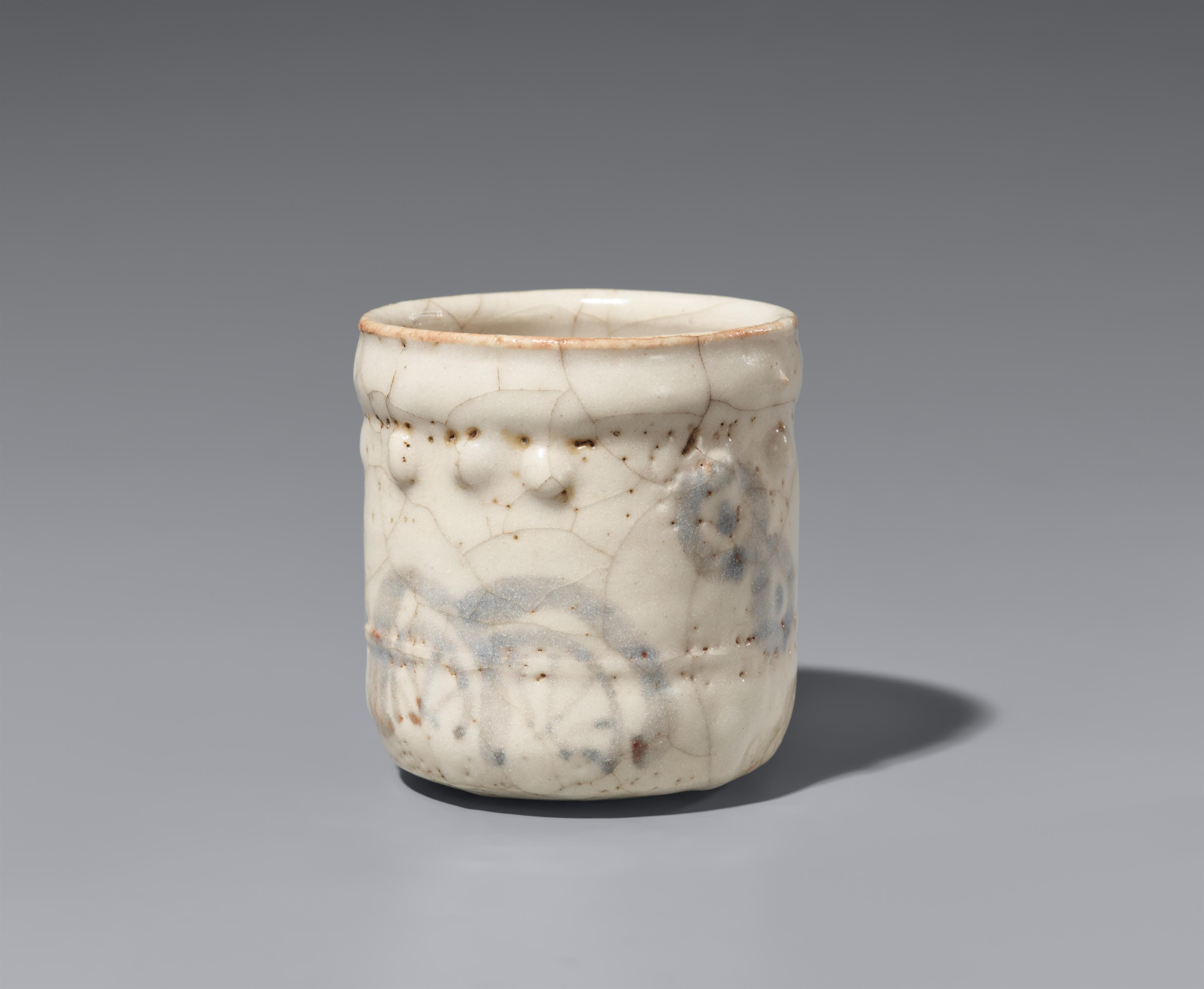 An E-Shino cup (yunomi). Mino area. Edo period or a little later - image-1