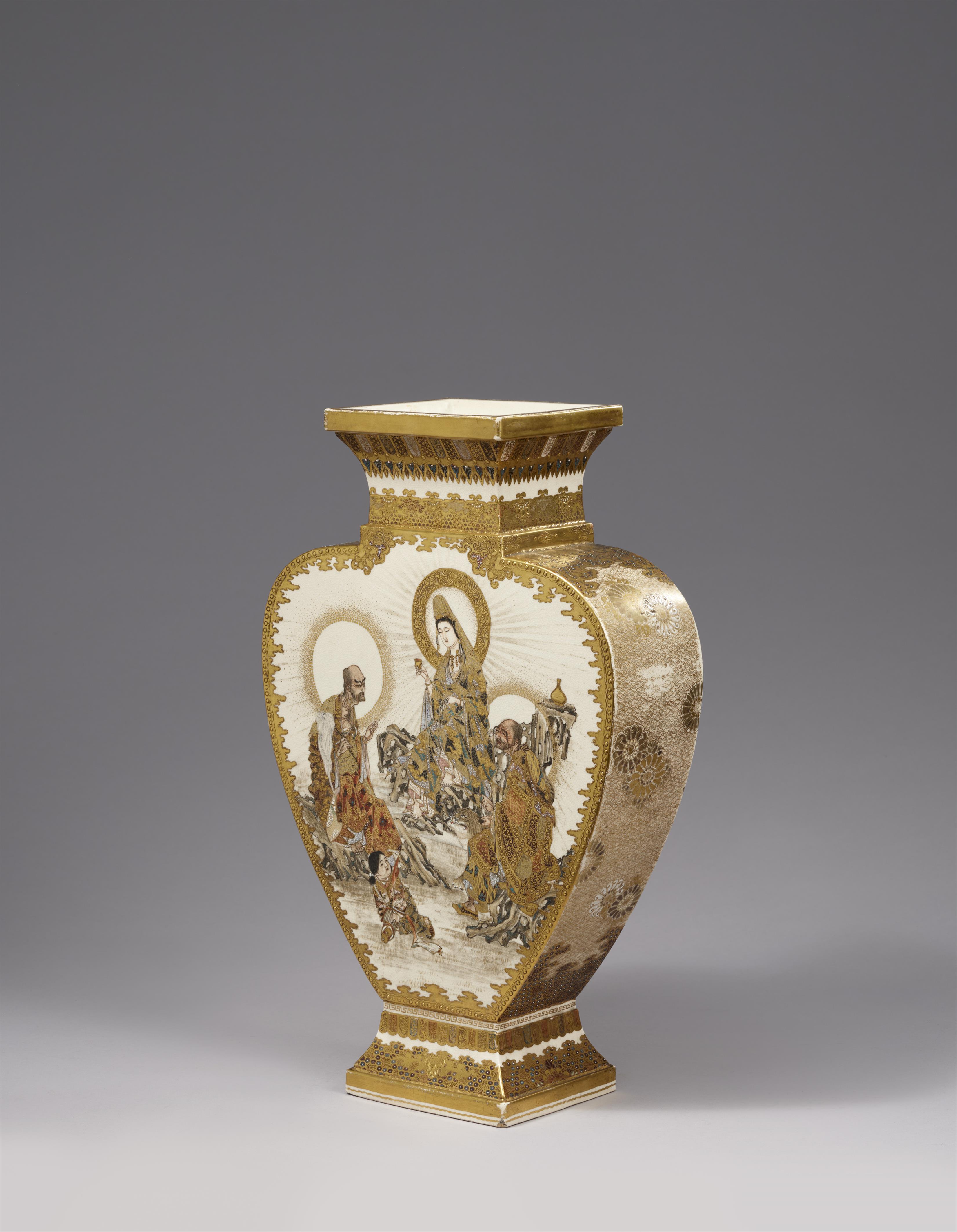 A large Satsuma vase. Around 1880 - image-2