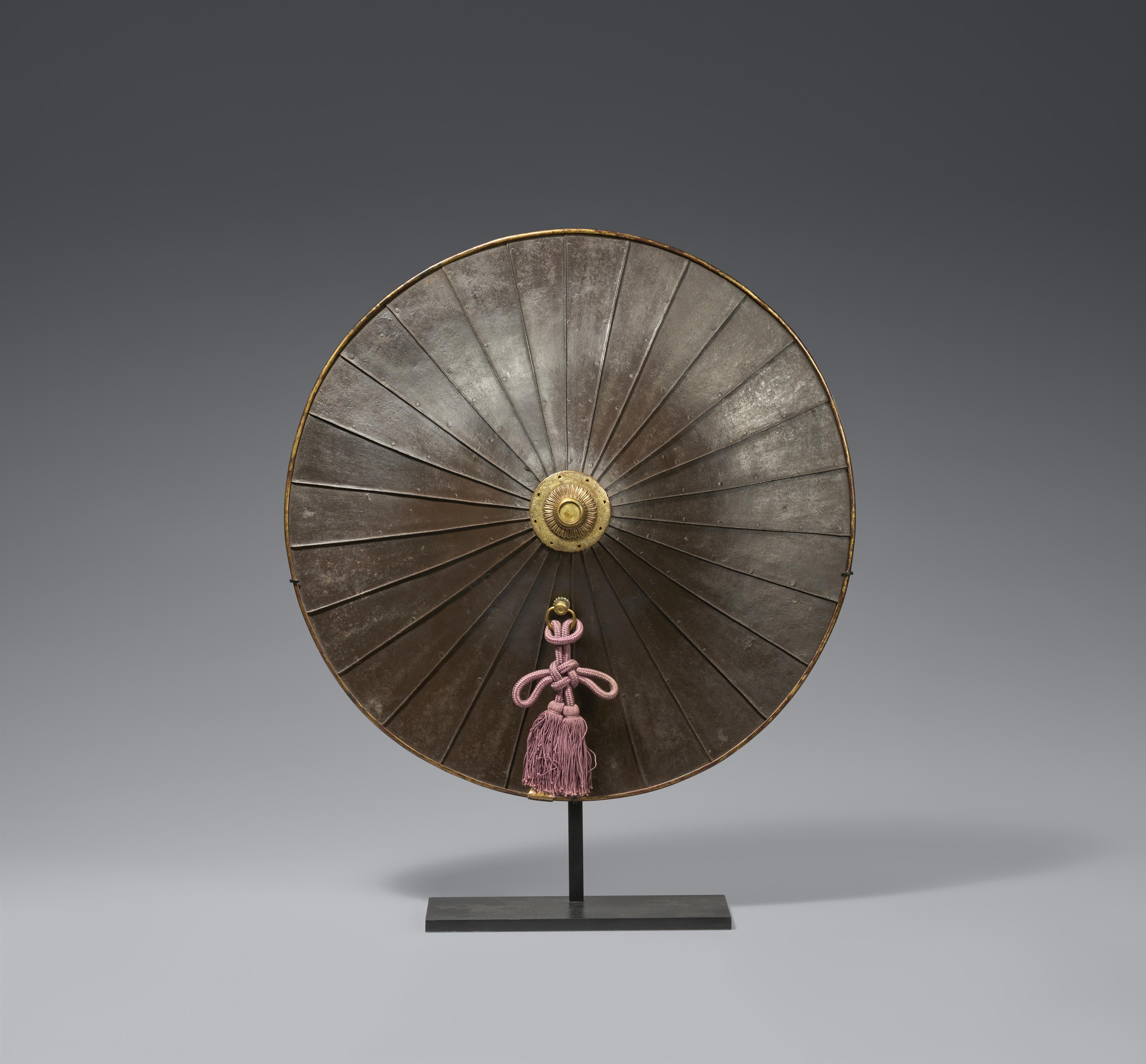 An iron jingasa. Edo period, 18th/19th century - image-1