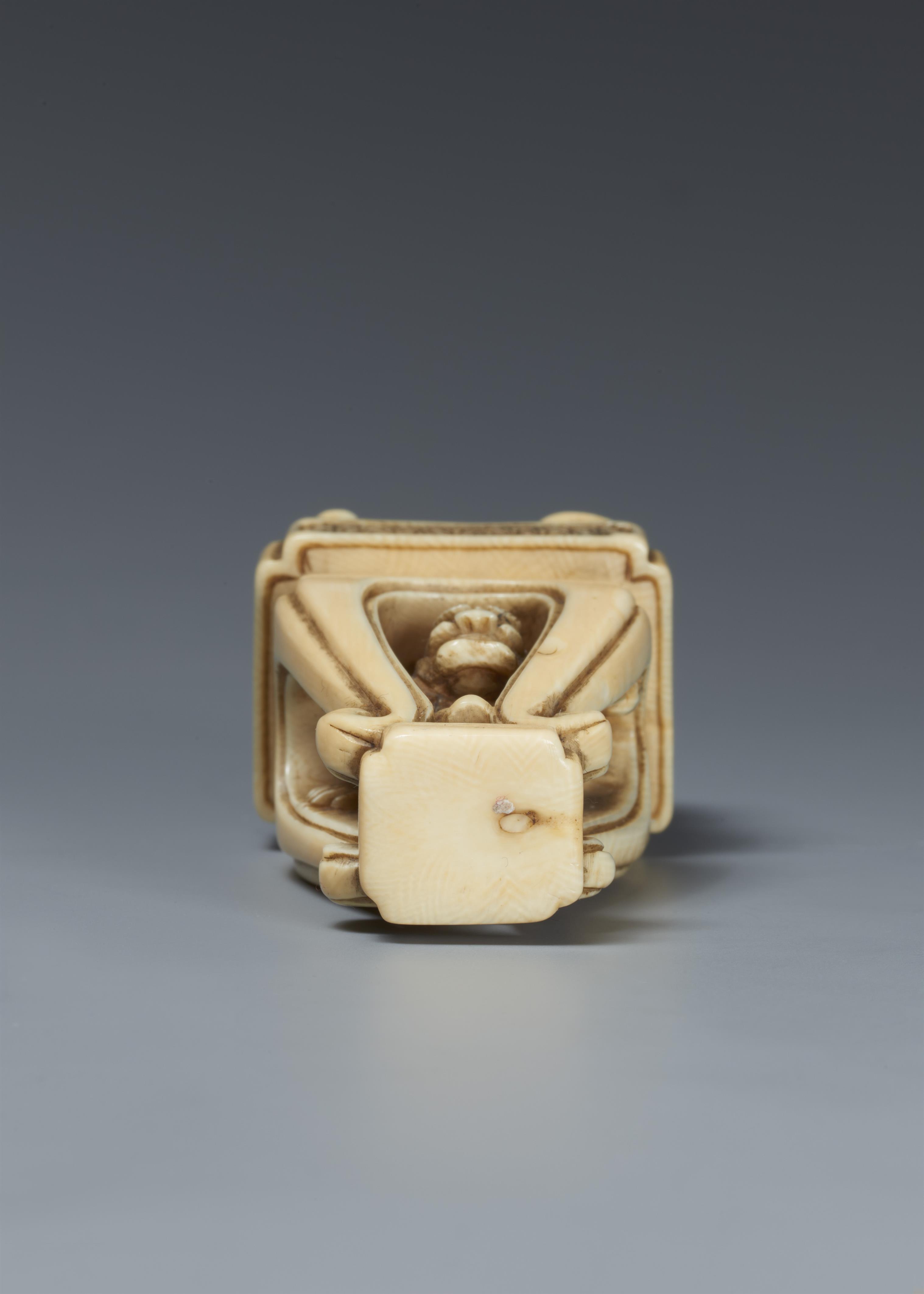 An ivory netsuke of Hotei on a high Chinese-style table. 19th century - image-5