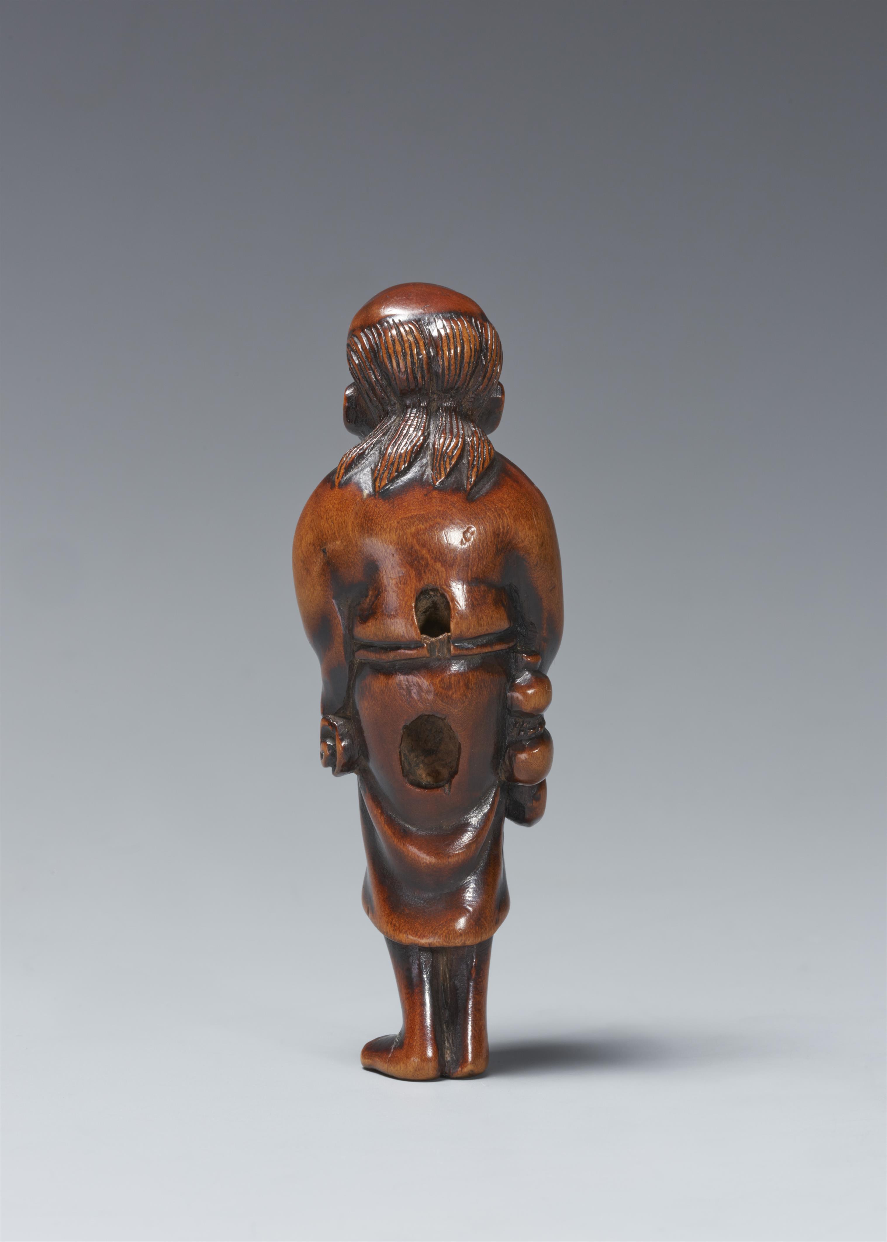 A boxwood netsuke of  Tekkai Sennin. Around 1800 - image-2