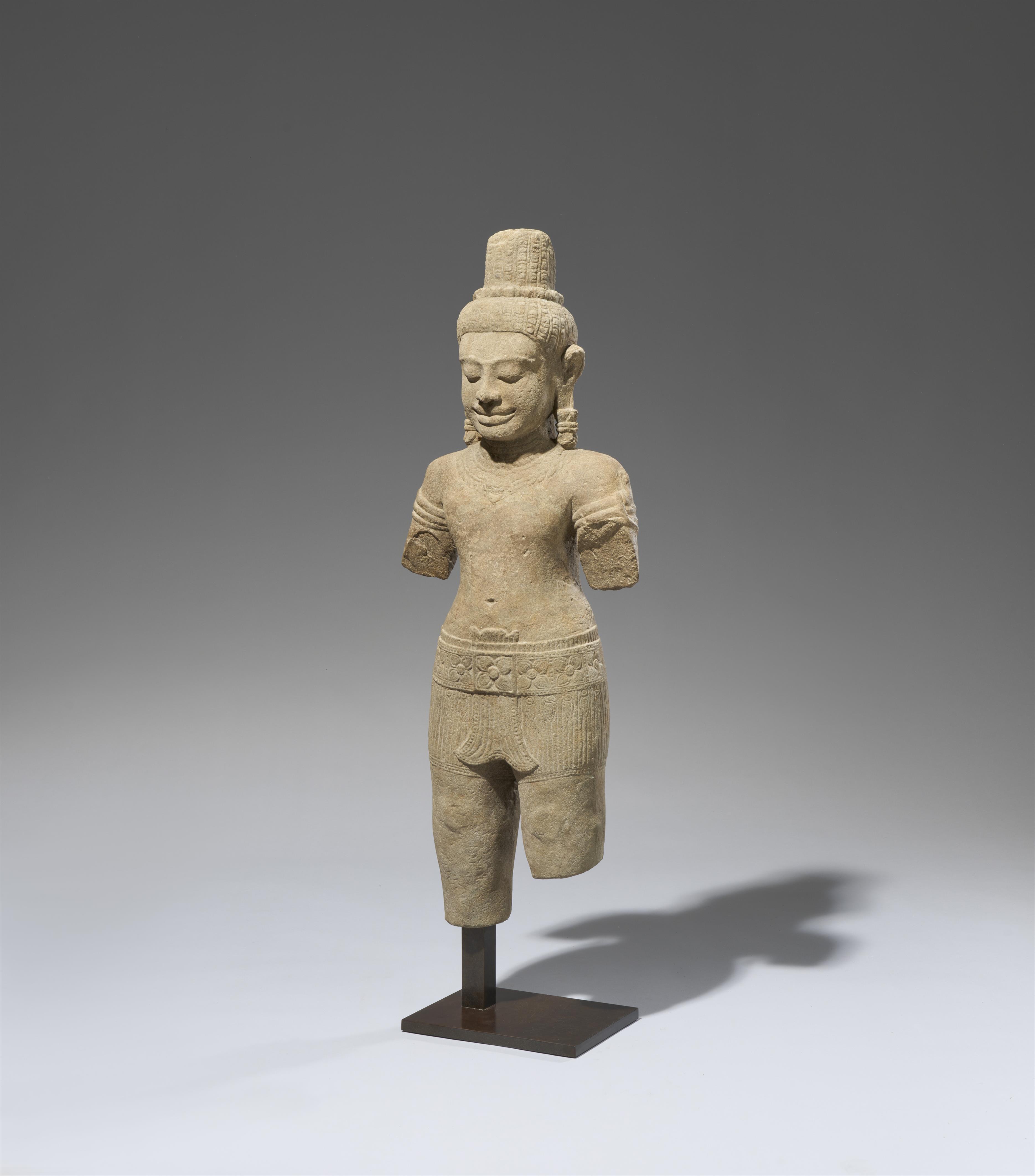 A Bayon sandstone figure of a male deity, possibly Shiva. Cambodia. Late 12th/13th century - image-2