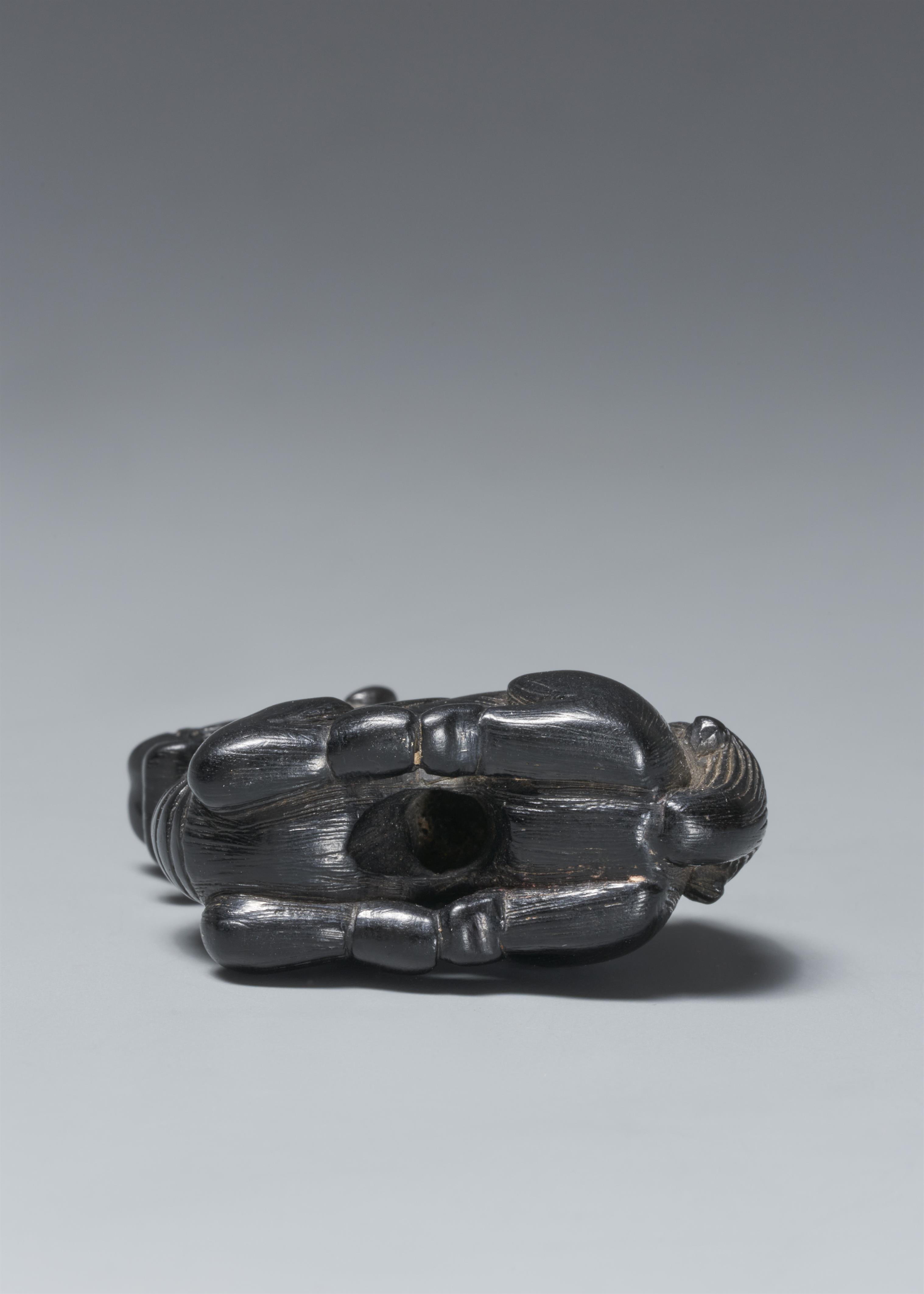 A blackwood netsuke of a seated kirin. 19th century - image-5