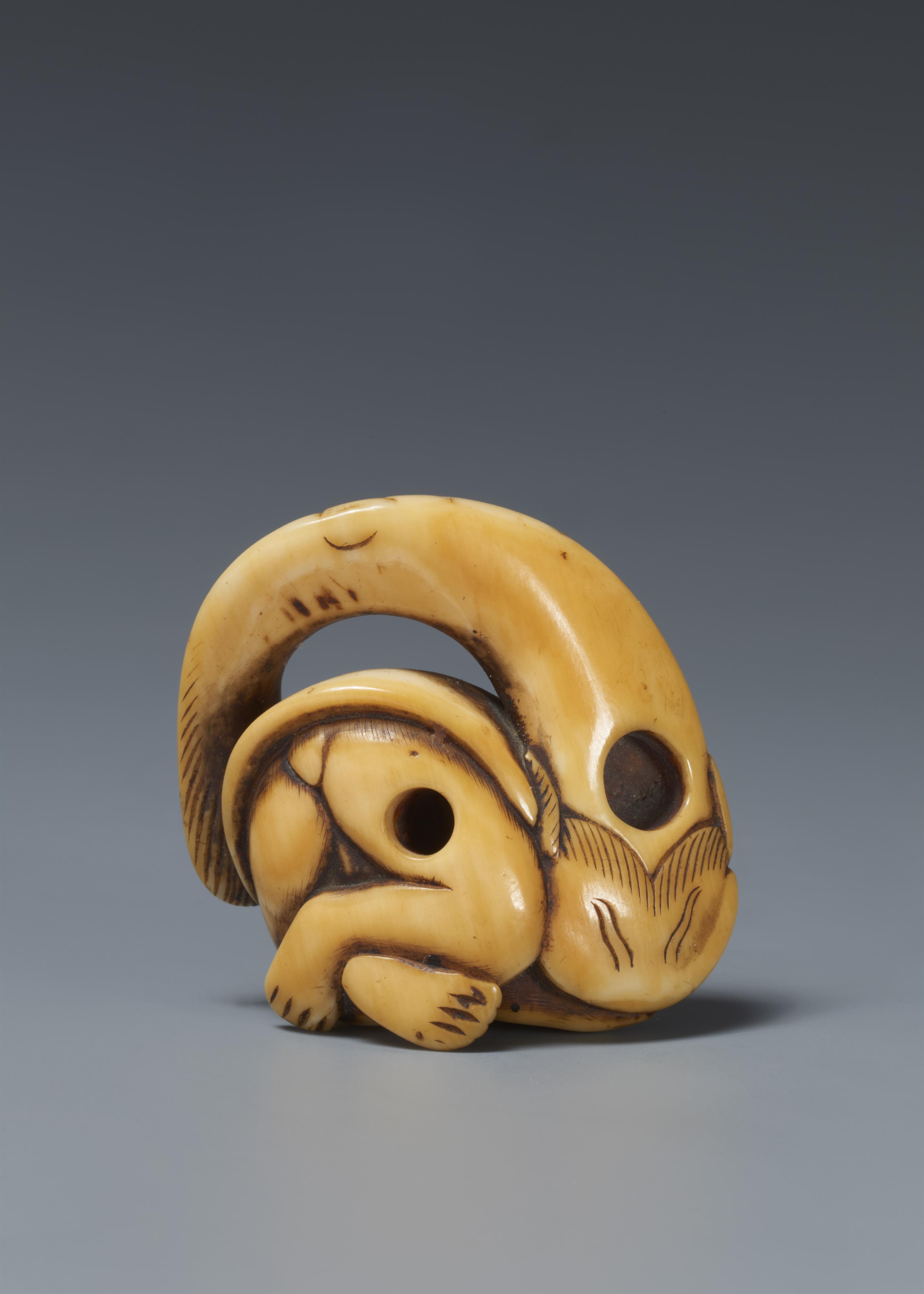 An ivory netsuke of a monkes keeping down the earthquake fish.18th century - image-5