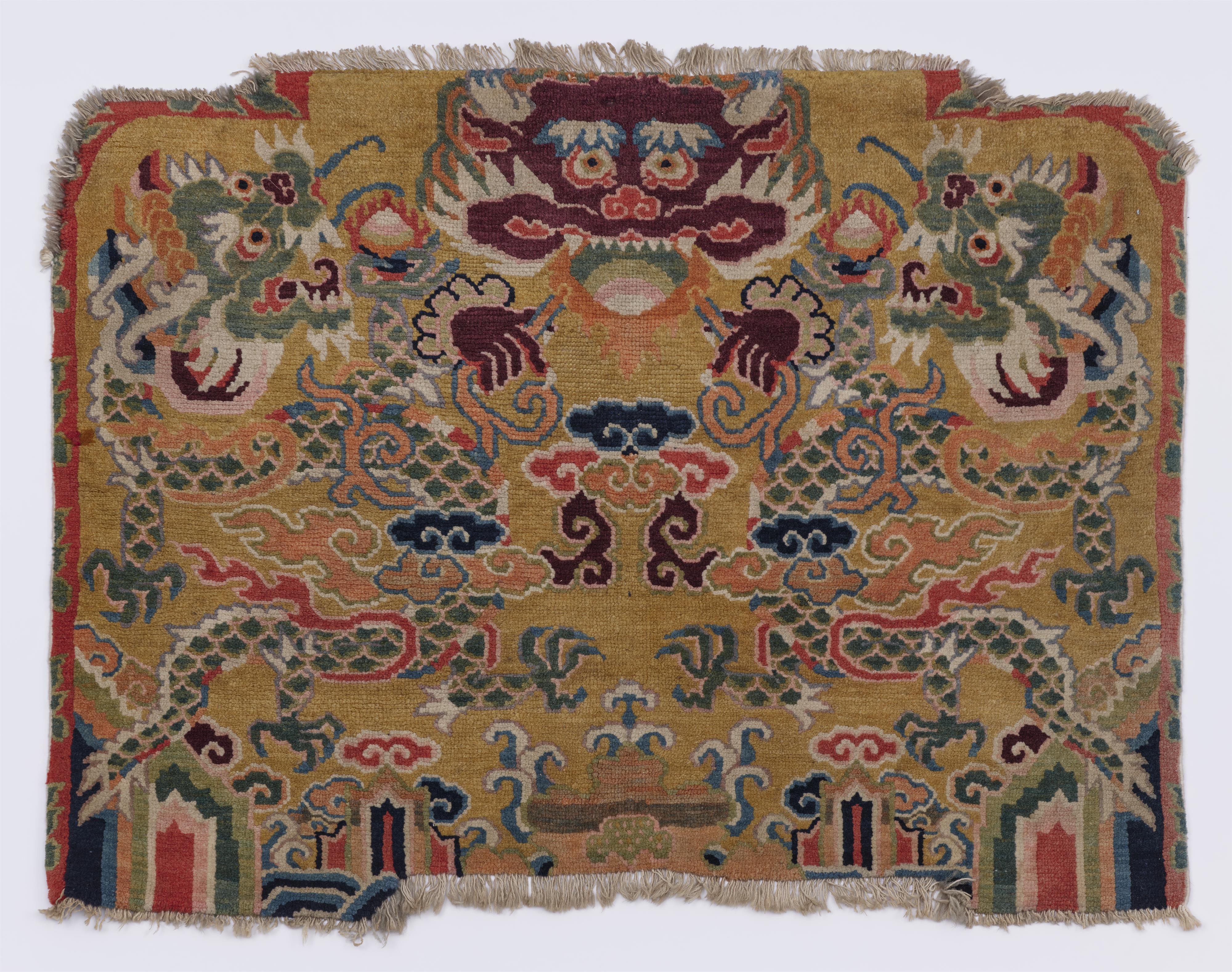 A rug for the back of a throne (throne carpet). Tibet, Gyantse, around 1900 - image-1