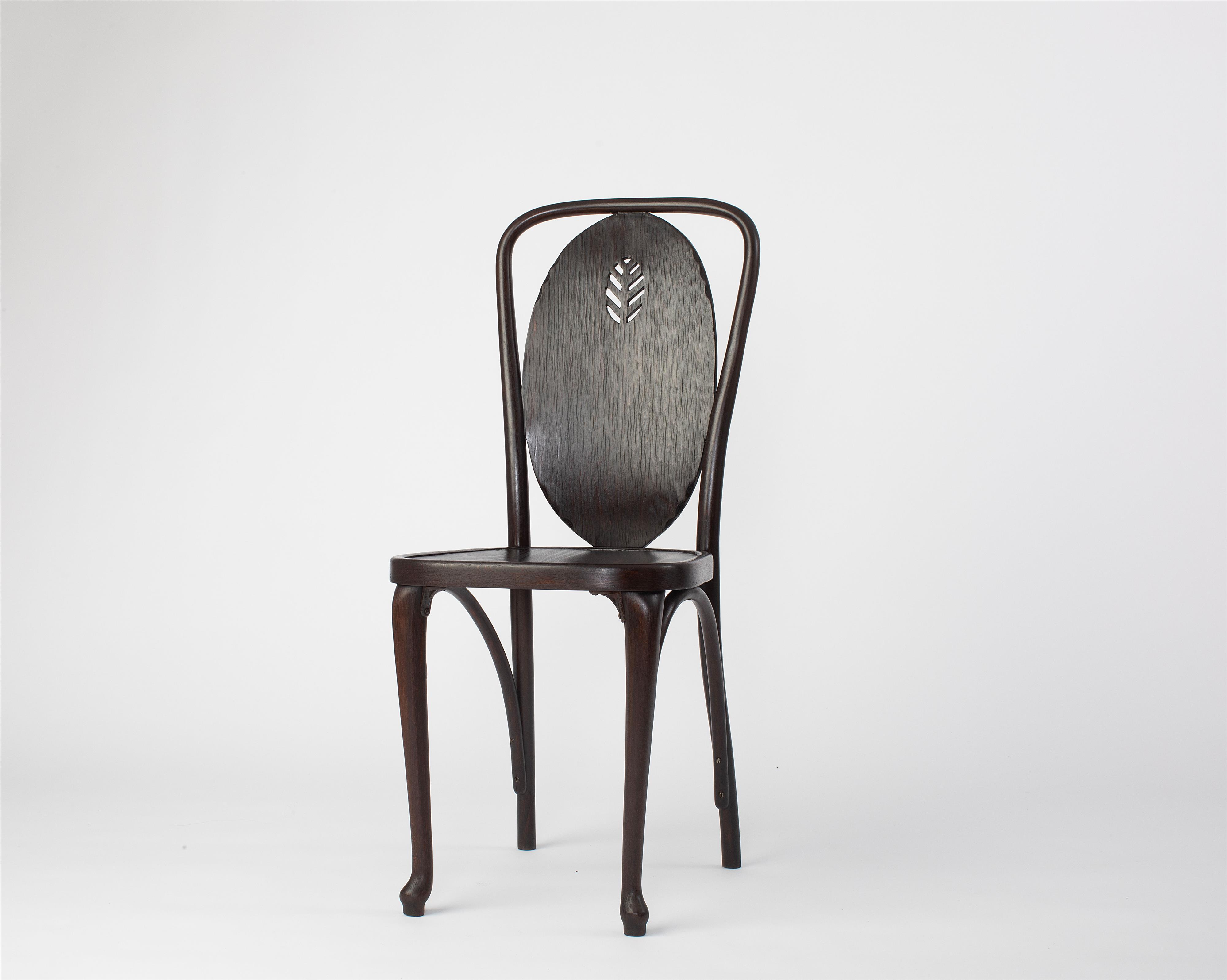 A Thonet bentwood chair by Miklós Menyhért (1878 - 1935) - image-3