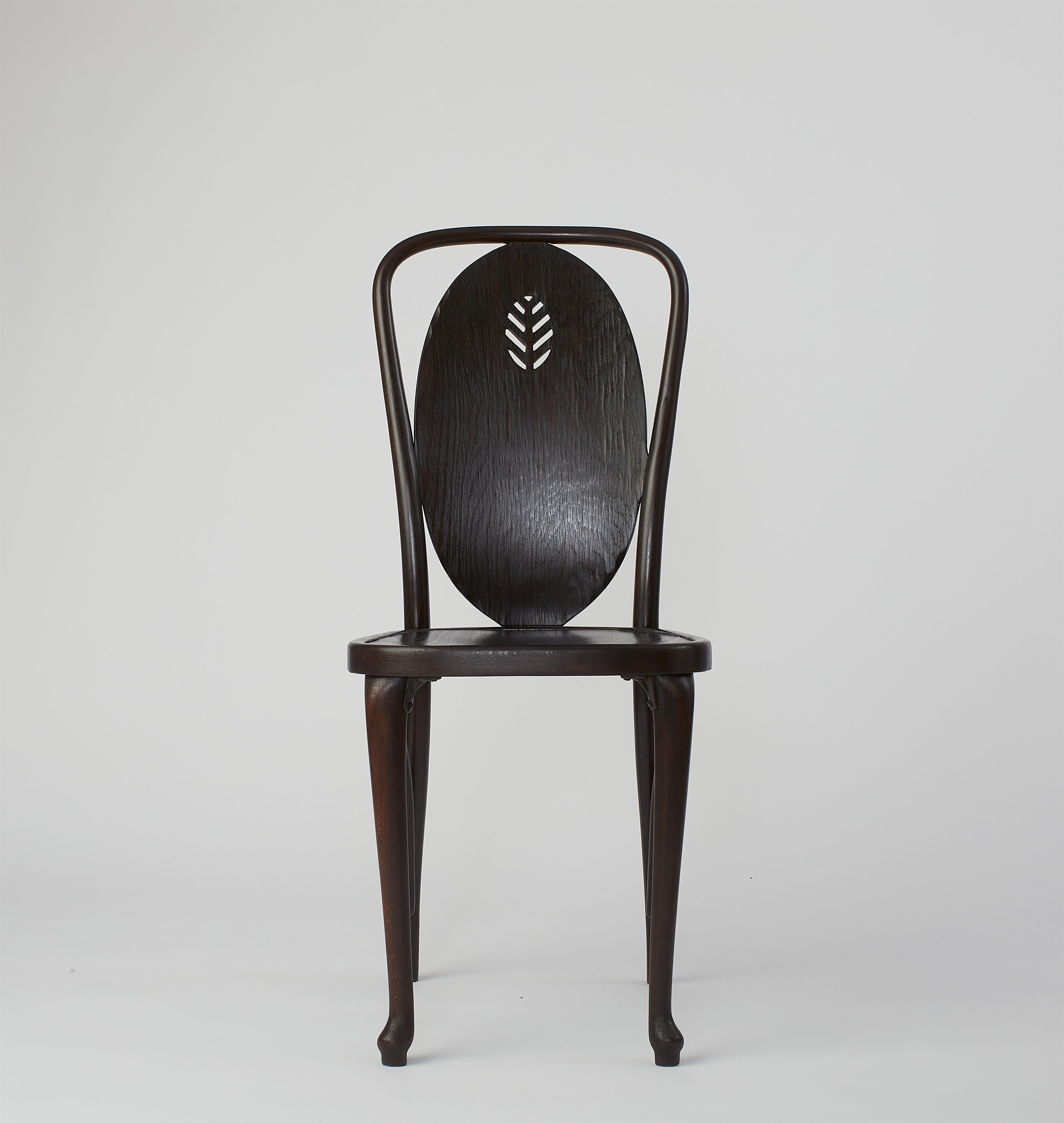 A Thonet bentwood chair by Miklós Menyhért (1878 - 1935) - image-1