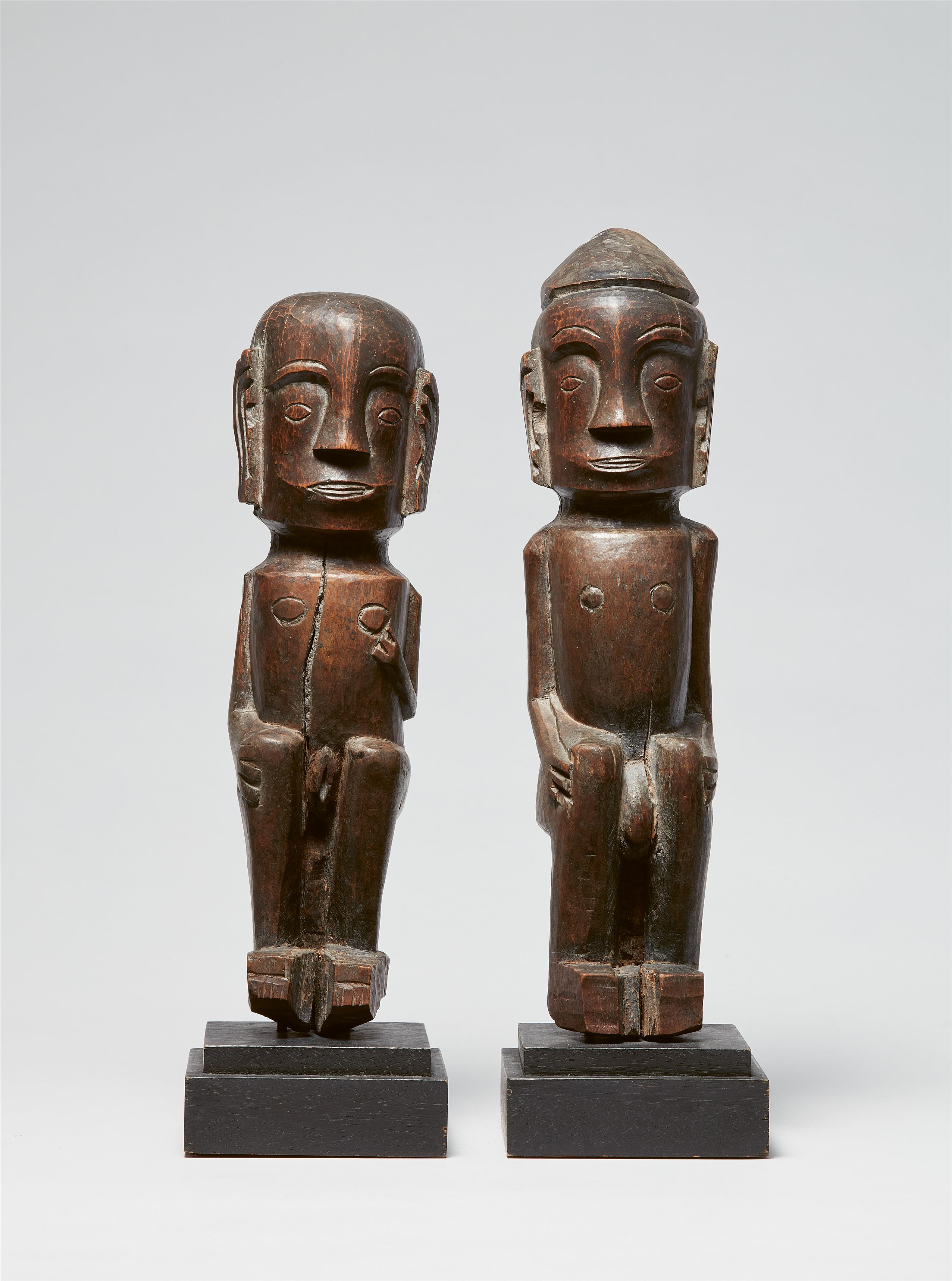 PAIR OF BATAK FIGURES - image-1