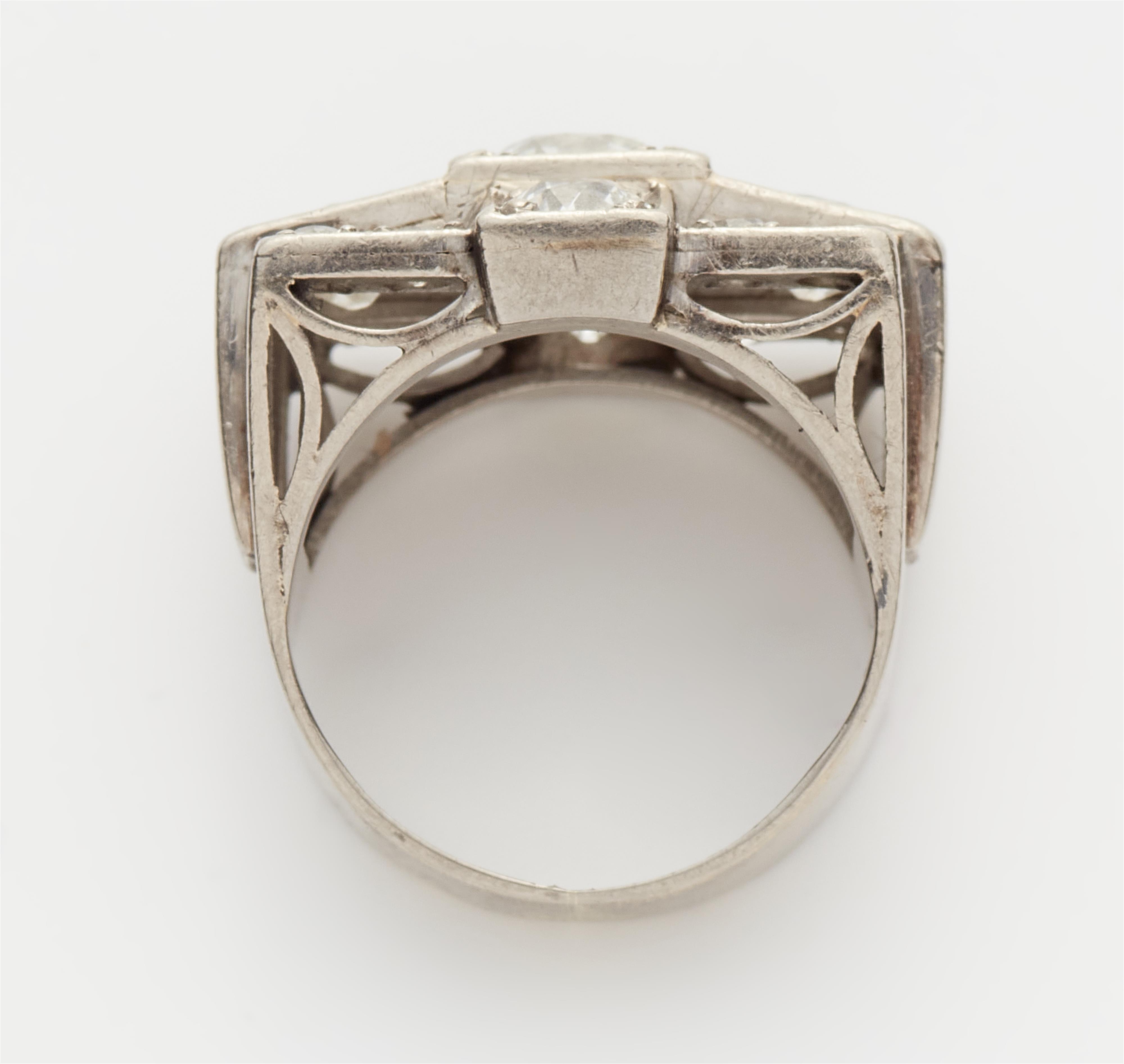 Chevalier-Ring mit Diamanten - image-2