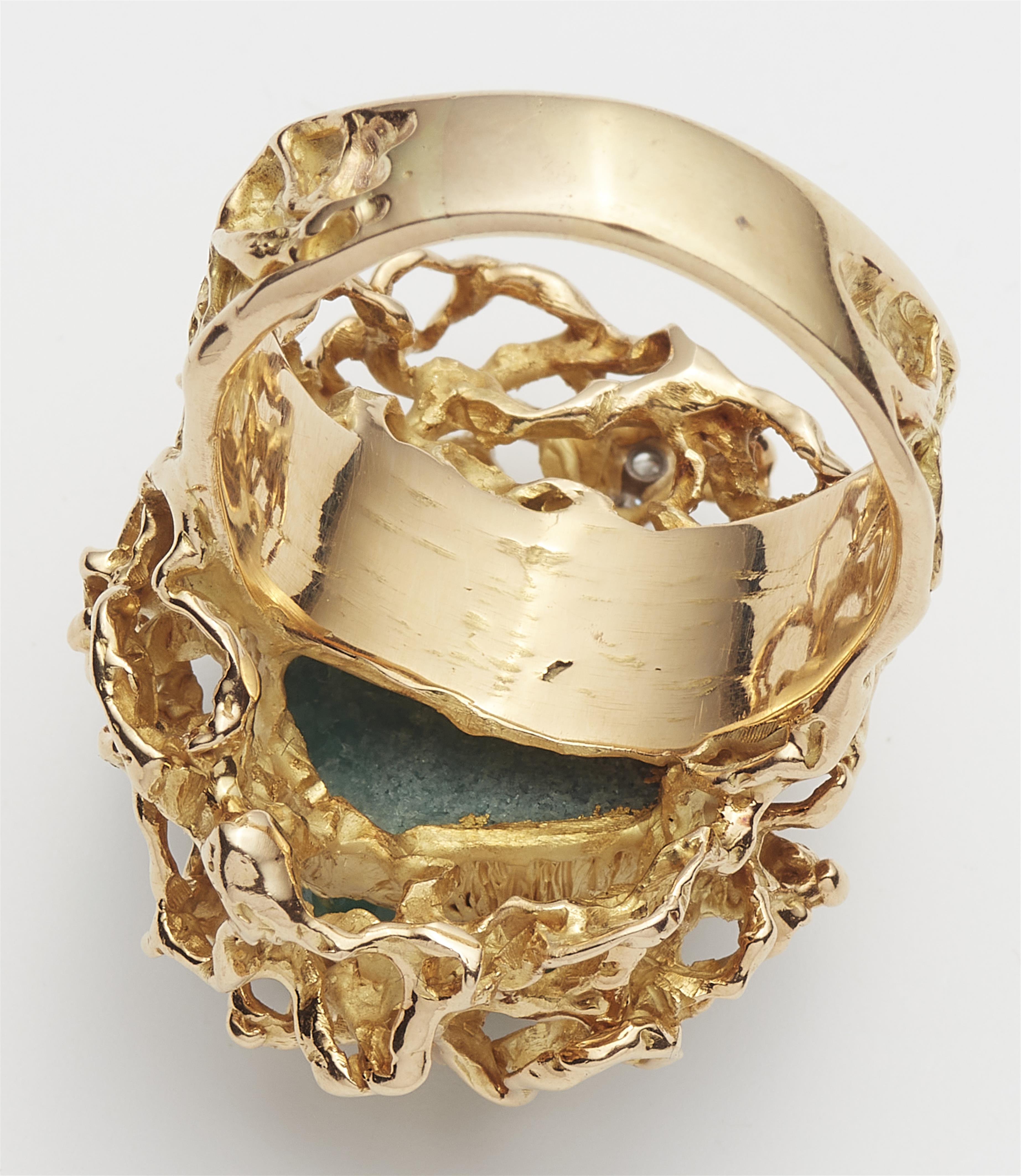 An American 18k textured gold and diamond cocktail ring with synthetic Columbian "Chatham" emerald crystals. - image-4