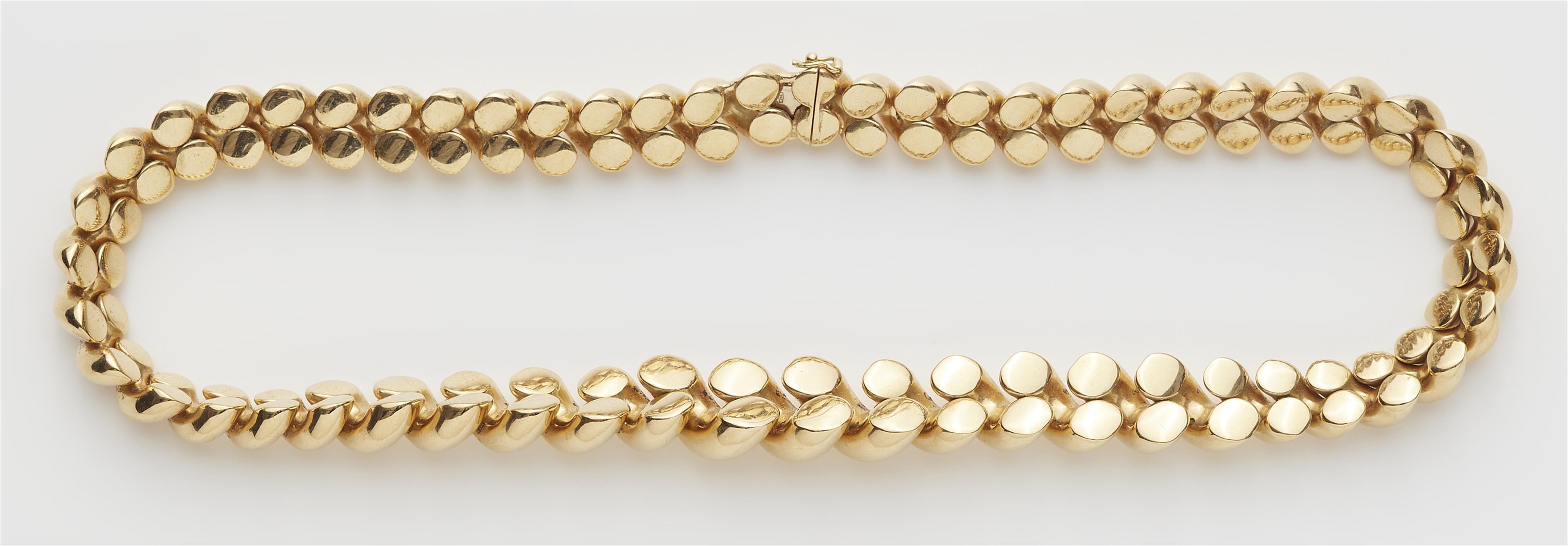 An Italian 18k gold moulded chain necklace. - image-2