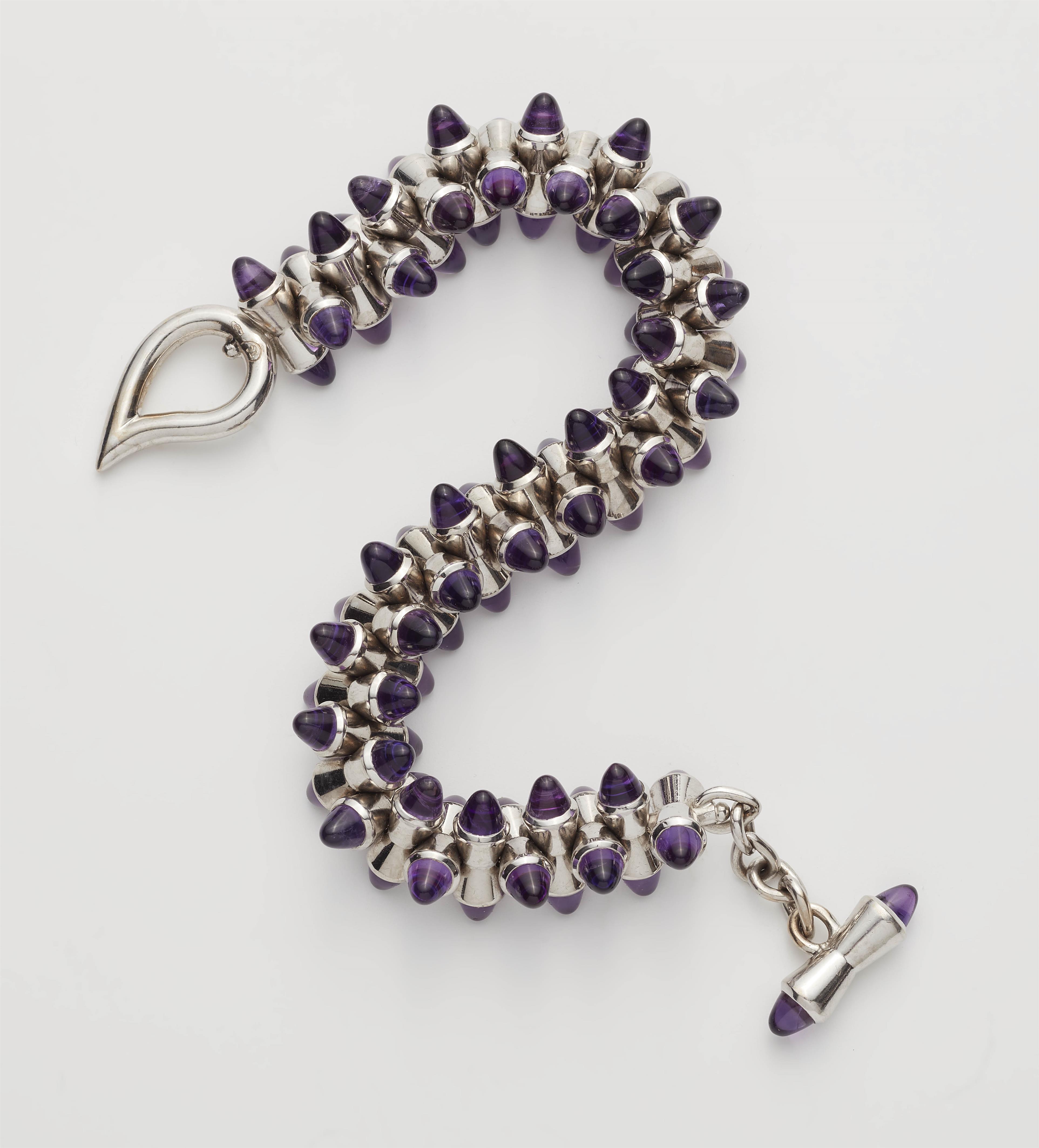 An rhodinated 18k yellow gold and sugarloaf-cut amethyst "Mikado" bracelet. - image-1