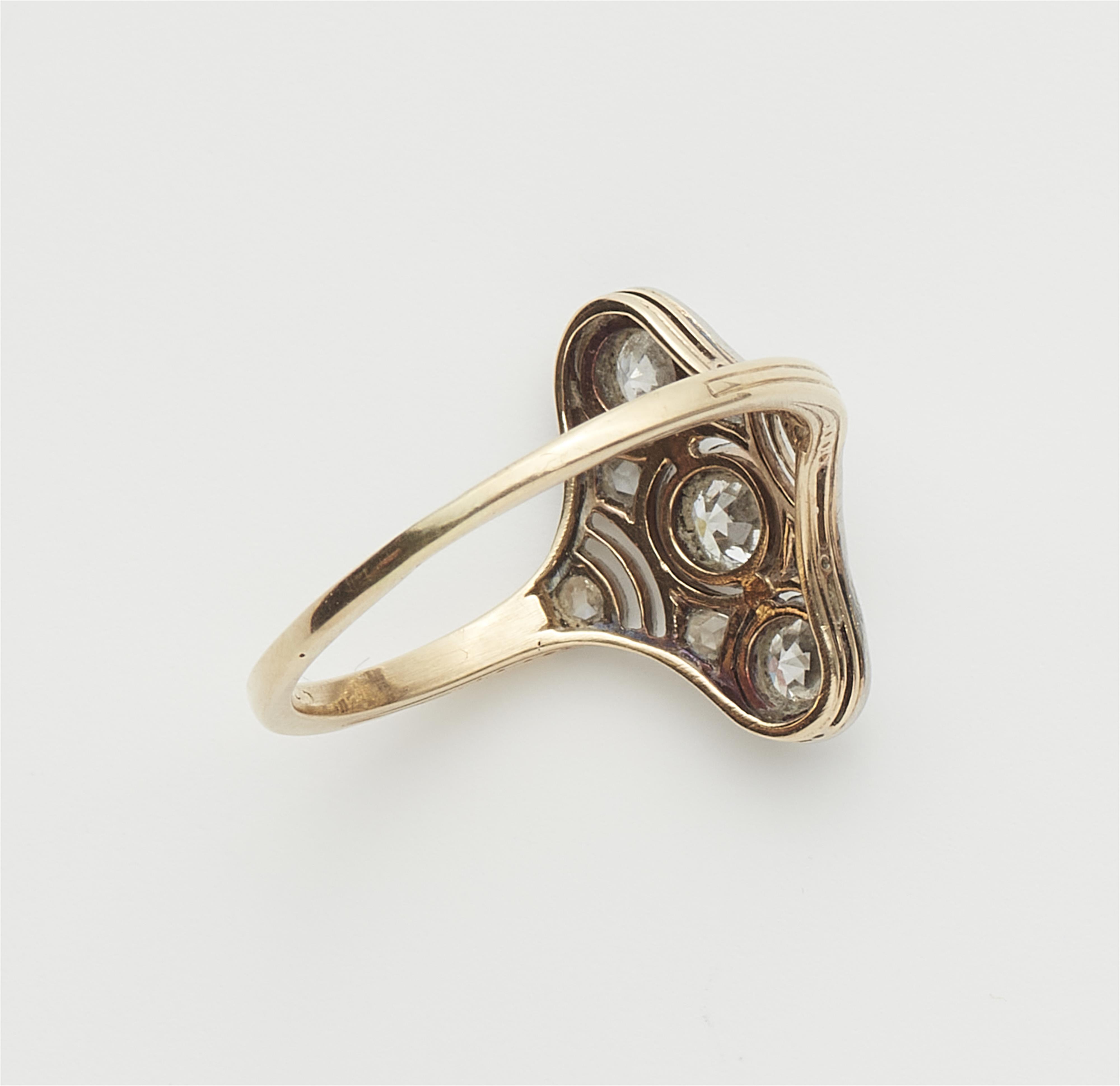 Marquise-Ring mit Diamanten - image-3