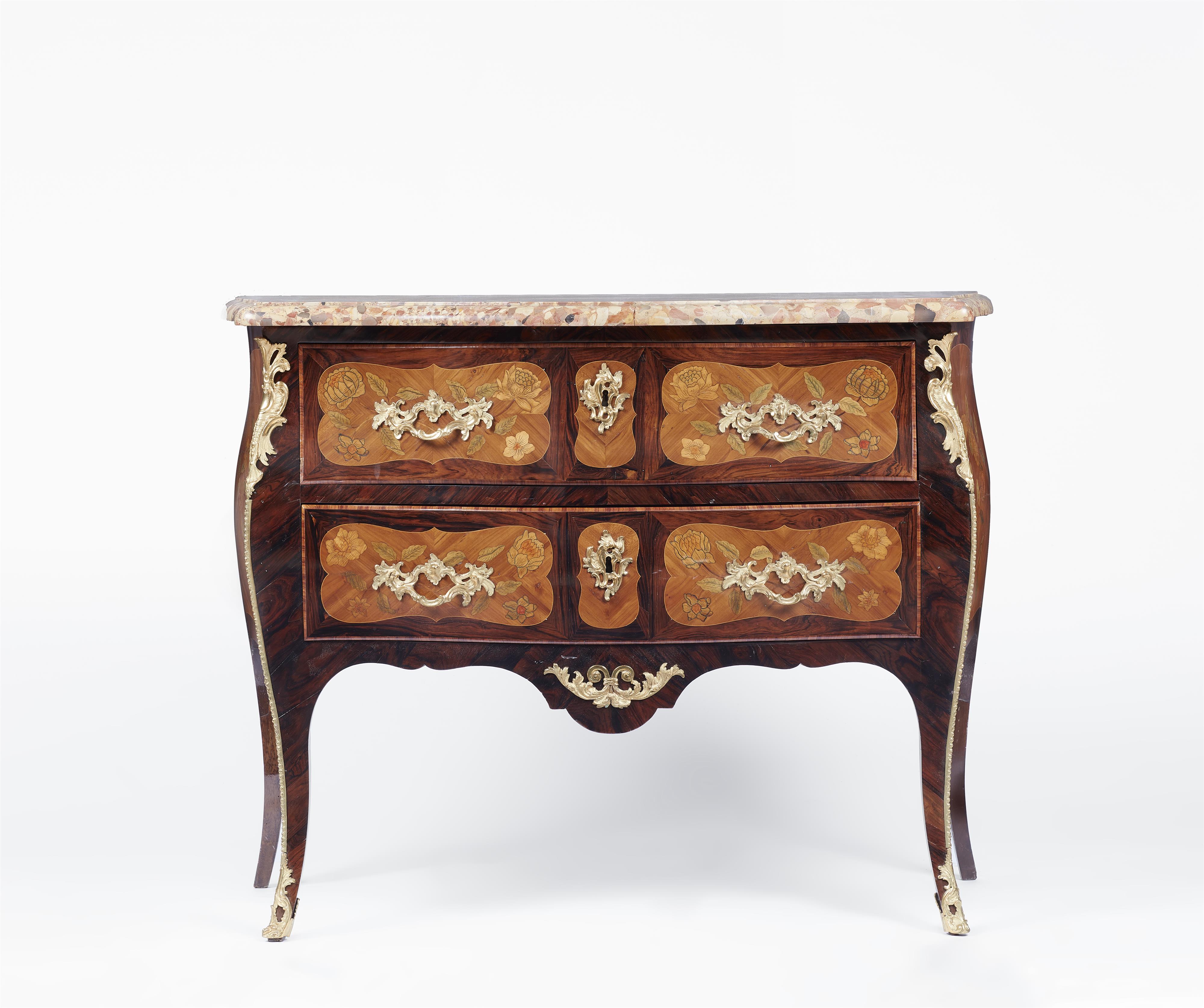 A Louis XV chest of drawers - image-1