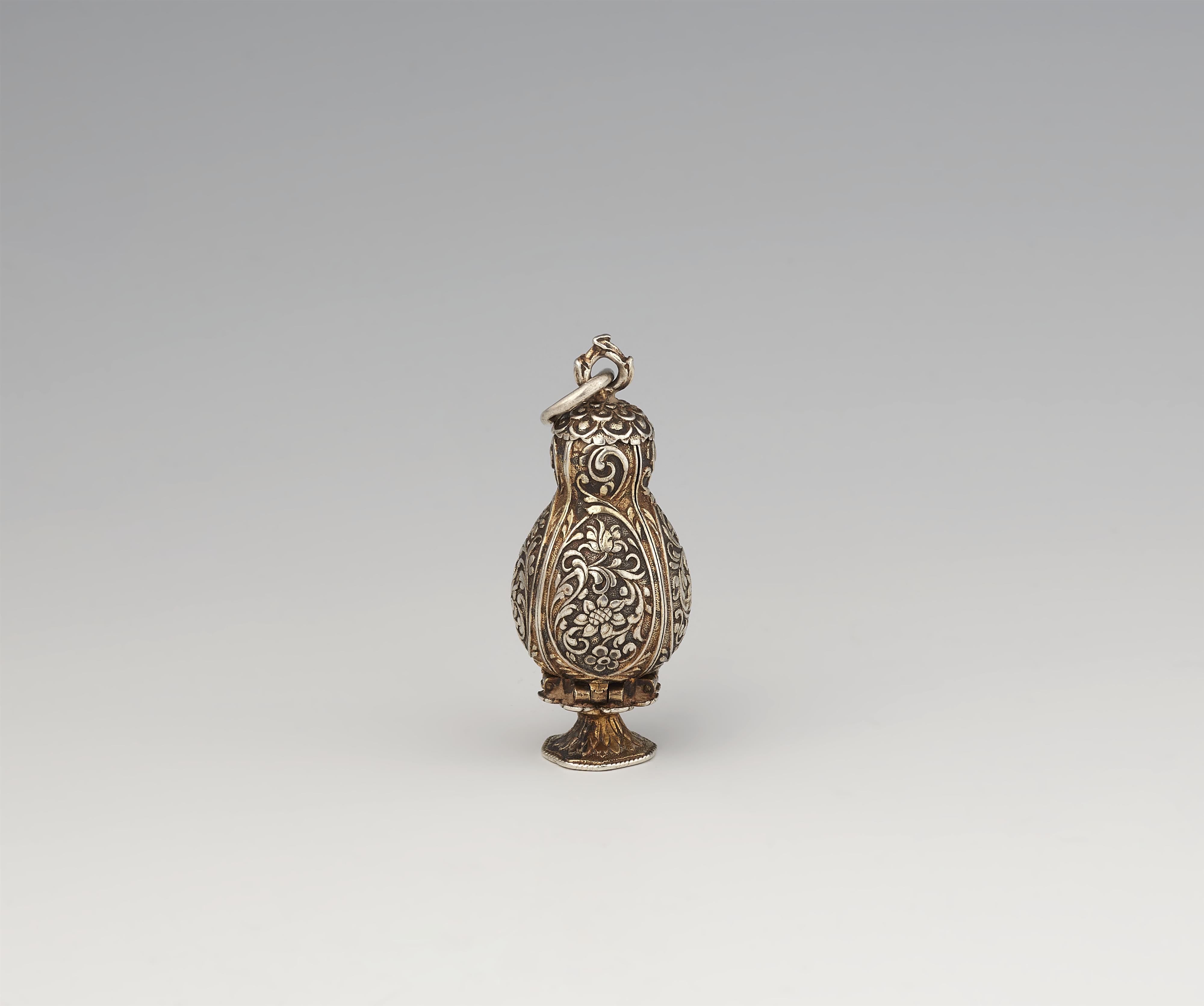 A silver gilt pomander - image-1