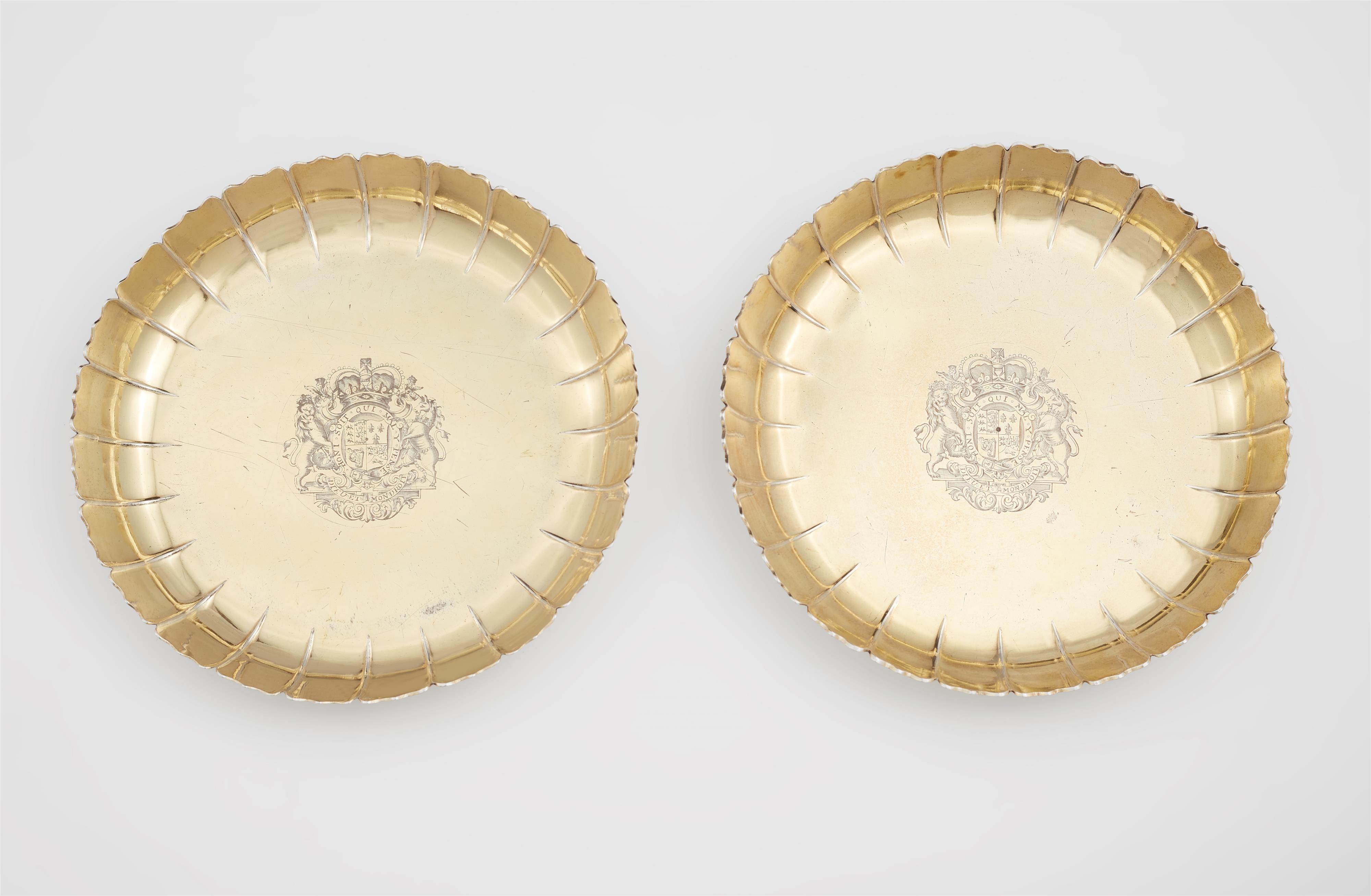 A pair of George I silver gilt strawberry dishes - image-4